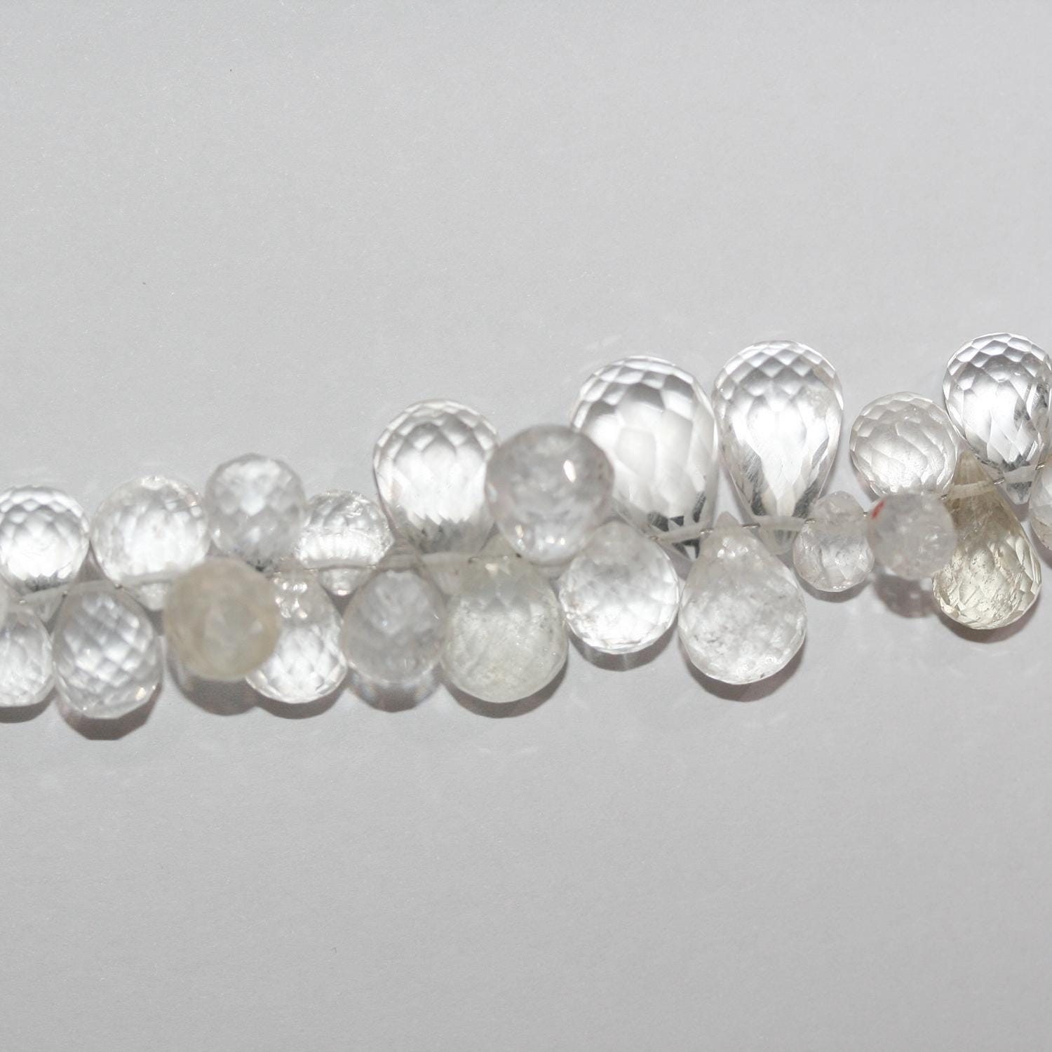 Perles en cristal de roche facettées en forme de goutte, 10 x 6 mm, 8 pouces (20 cm) - Fil de 20 cm