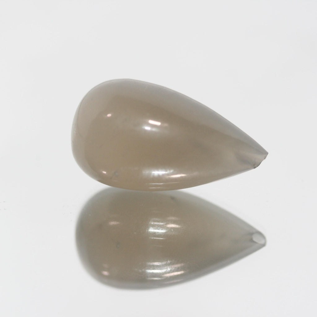 Pierre de lune grise demi-perforée en forme de goutte 23x13mm. (23,71ct.)