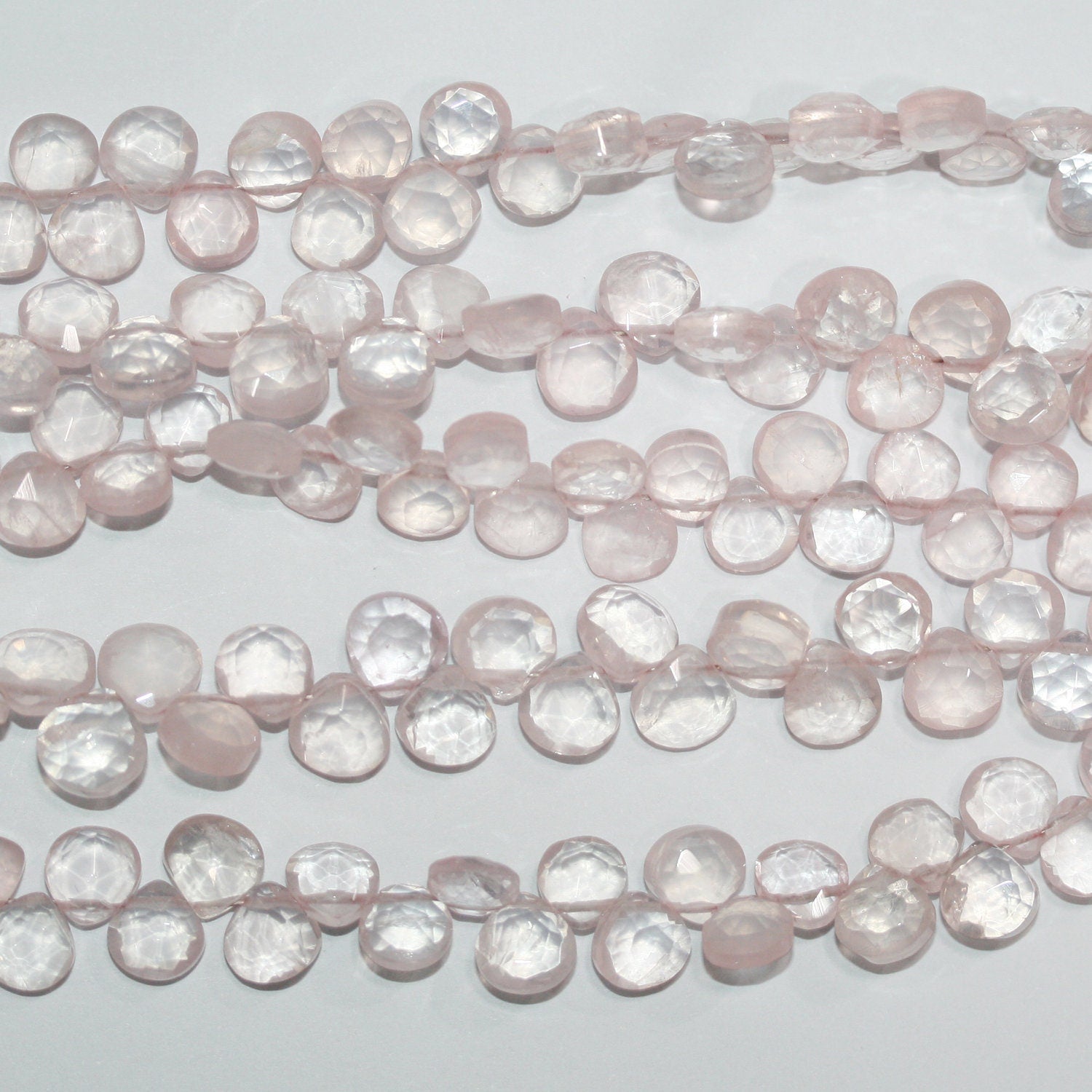 Perles en quartz rose facettées de 8 pouces (environ 21 cm), 7 mm de diamètre.