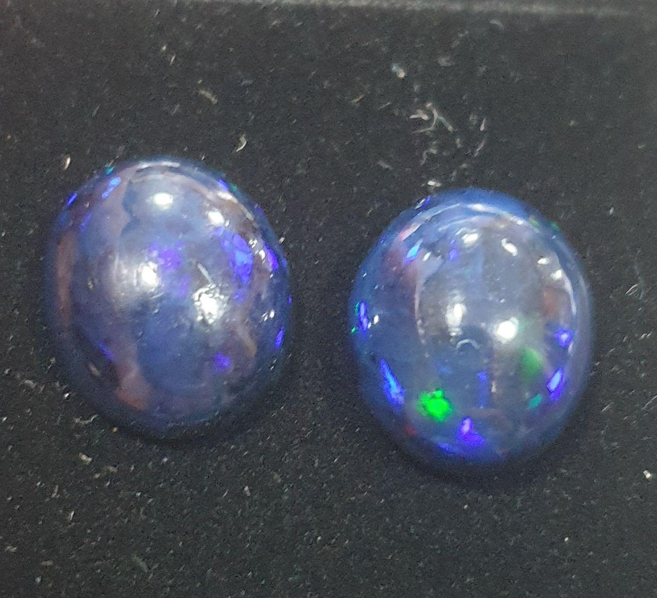 Lote de 1 par de ópalos negros etíopes, cabujón ovalado de 12 x 10 mm (2 unidades), 5,5 cts. Precio al por mayor.