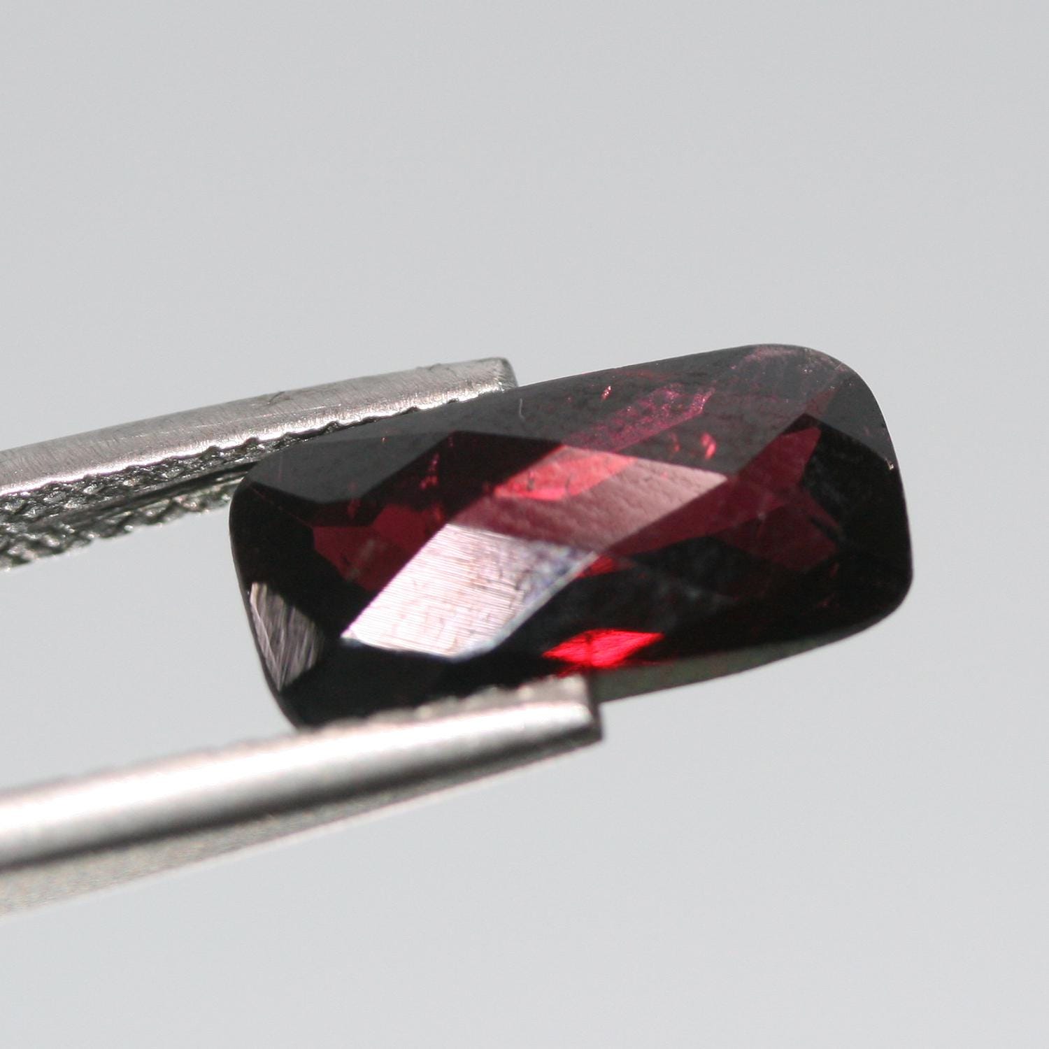 1 Pair Garnet Rectangular Faceted Briolette cut 14x7mm (1 pair)