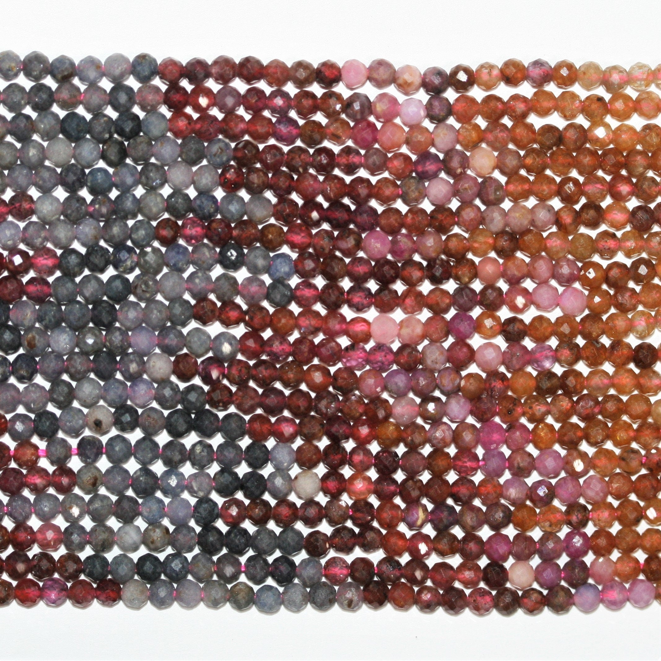 15" Perles rondes à facettes en saphir et rubis, 3 mm - Fil de 39 cm.