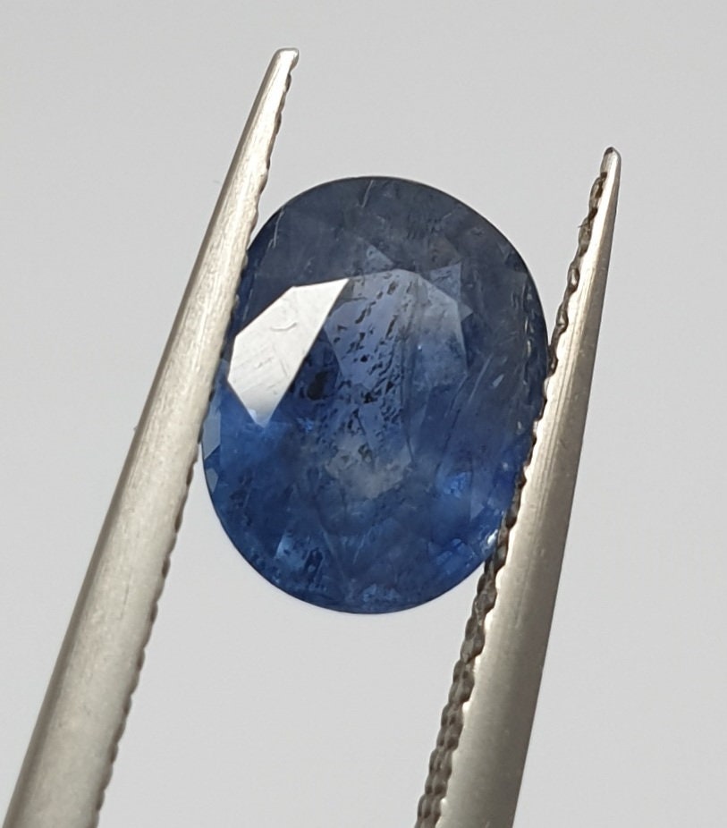 1.93 ct Top Quality Natural Blue Sapphire  8.5x6.6mm- Wholesale Gemstones- Wholesaler Supplier