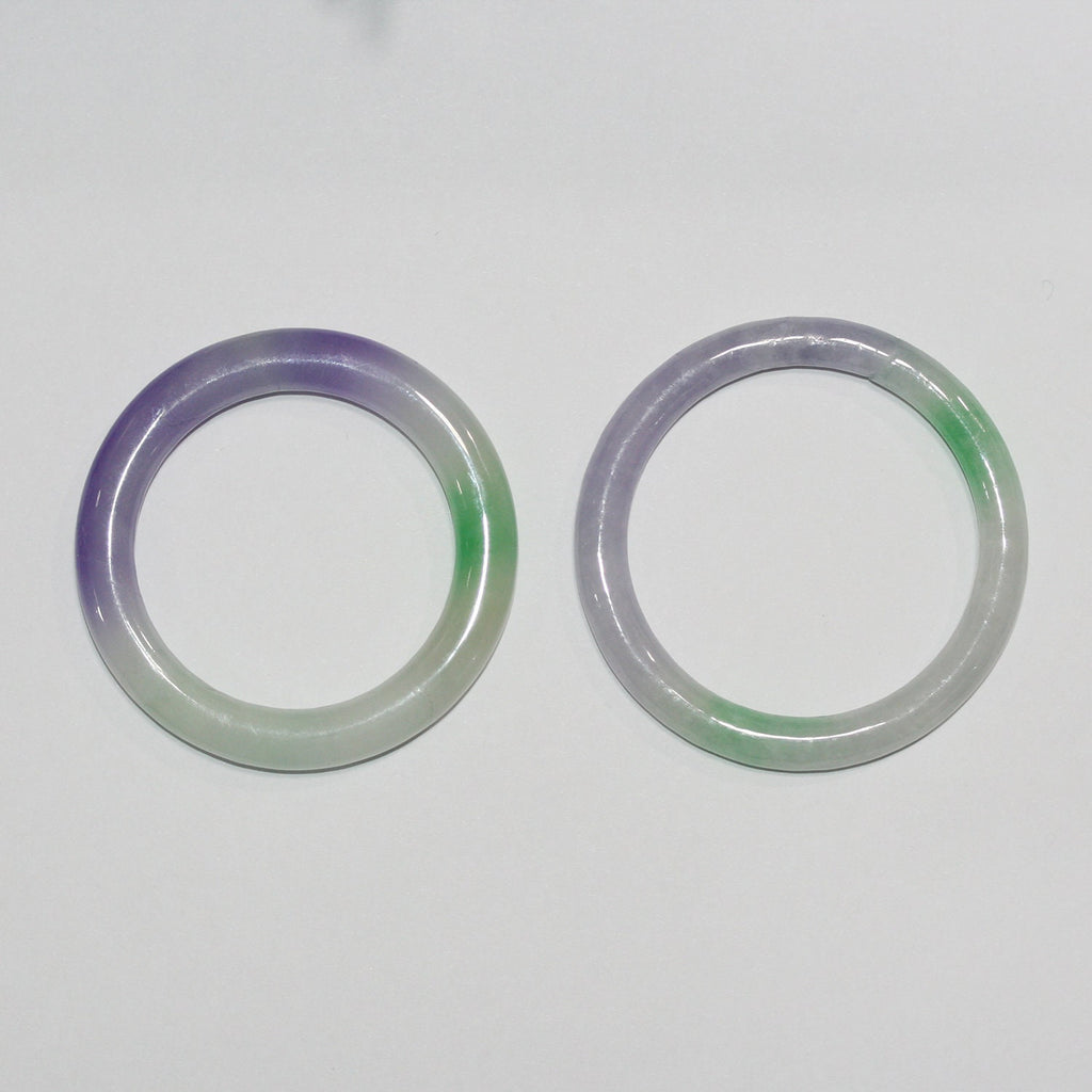 Pendentif en jade multicolore 52 mm environ.