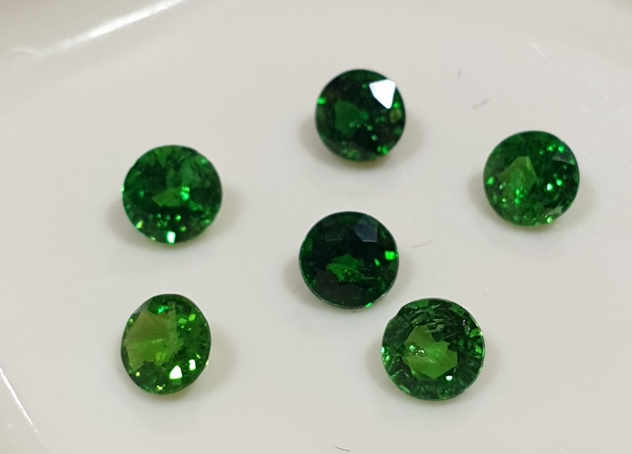 Turmalina cromada calibrada AAA, corte brillante redondo de 3-3,2 mm, lote de 6 piezas, turmalina verde - Gemas genuinas - Color natural sin tratar