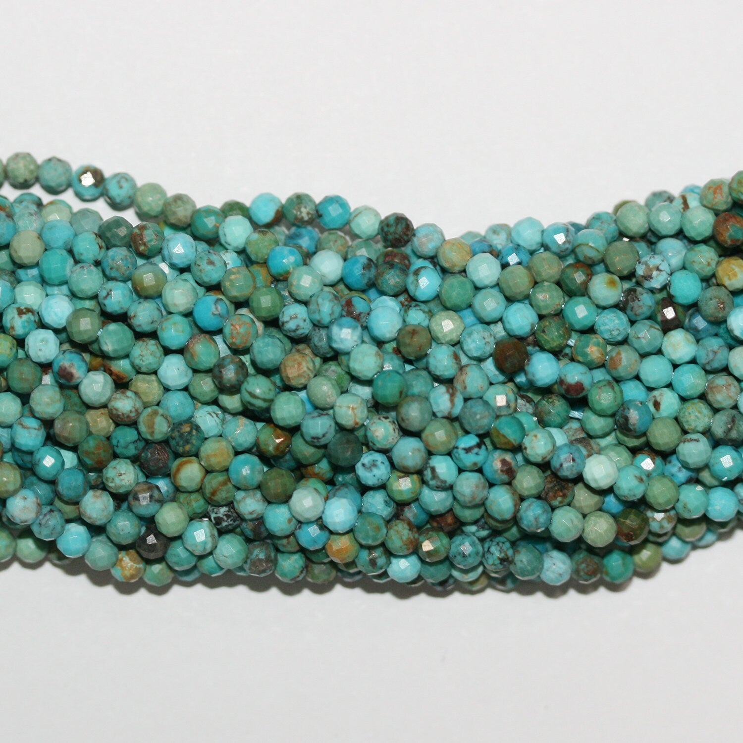 15" Perles rondes à facettes en turquoise St 3,5 mm.-Rig. 39 cm.