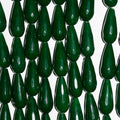 Perles en jade vert facettées de 38 cm (15 pouces), 22 x 9 mm, longueur 39 cm.