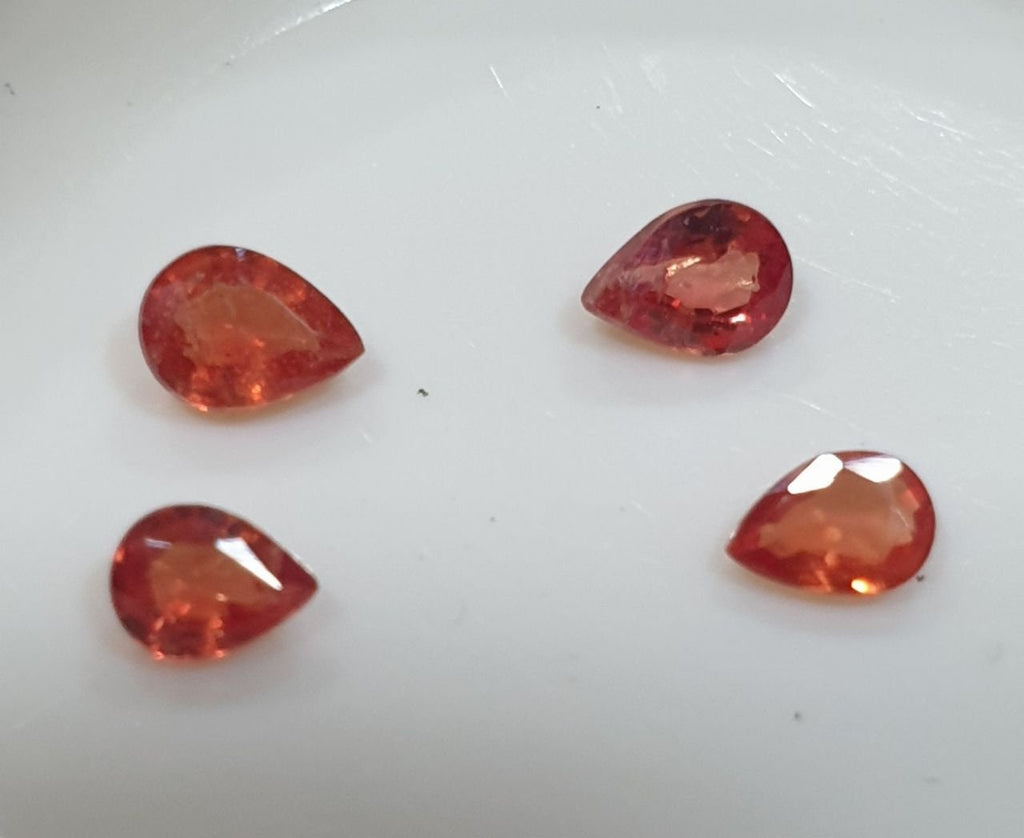 Lote de 4 zafiros naranjas facetados de 4 x 3 mm (4 unidades) - Gemas sueltas - Precio al por mayor - Gemas naturales