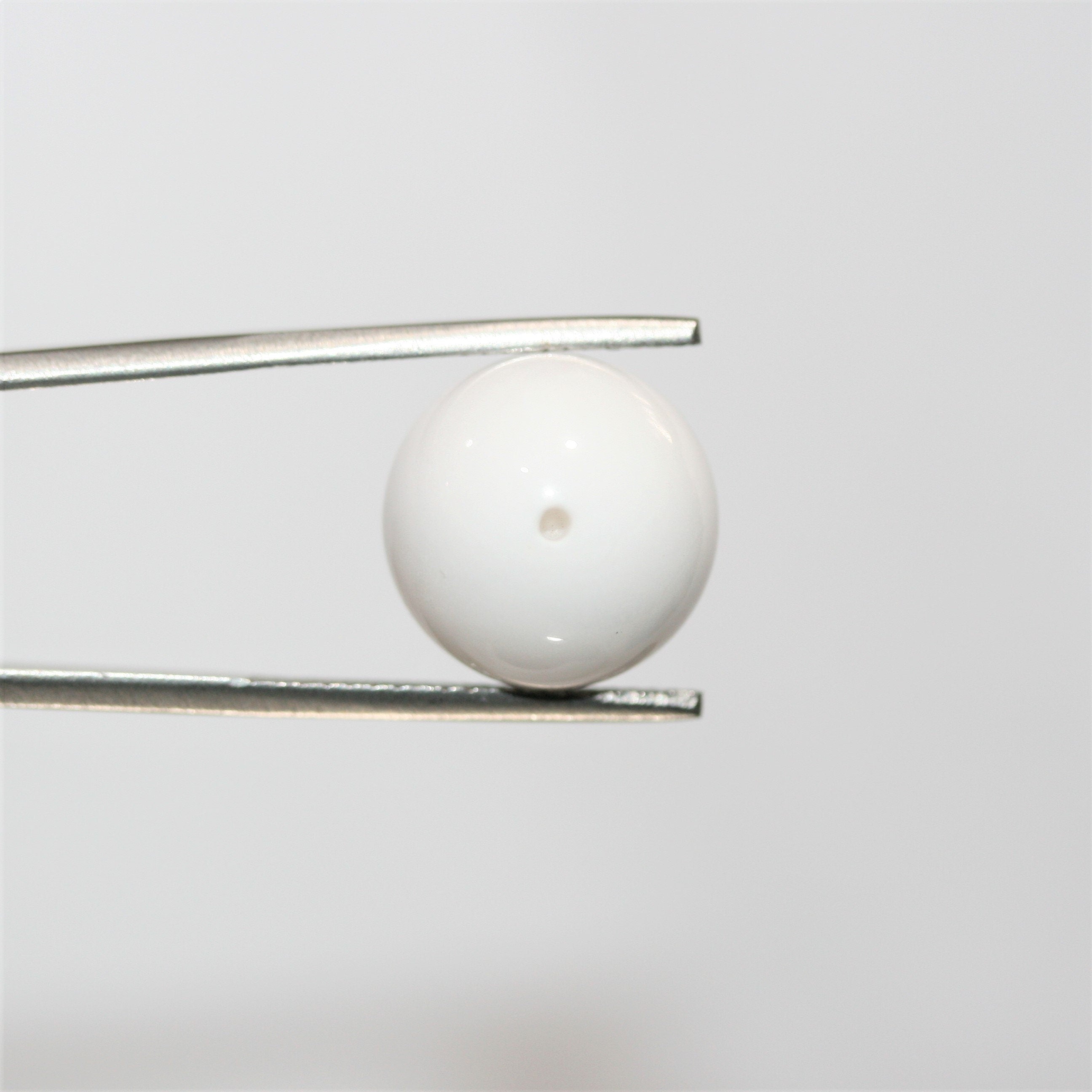 Ágata Blanca Semiperforada Redonda Lisa 16mm.- 1 Par