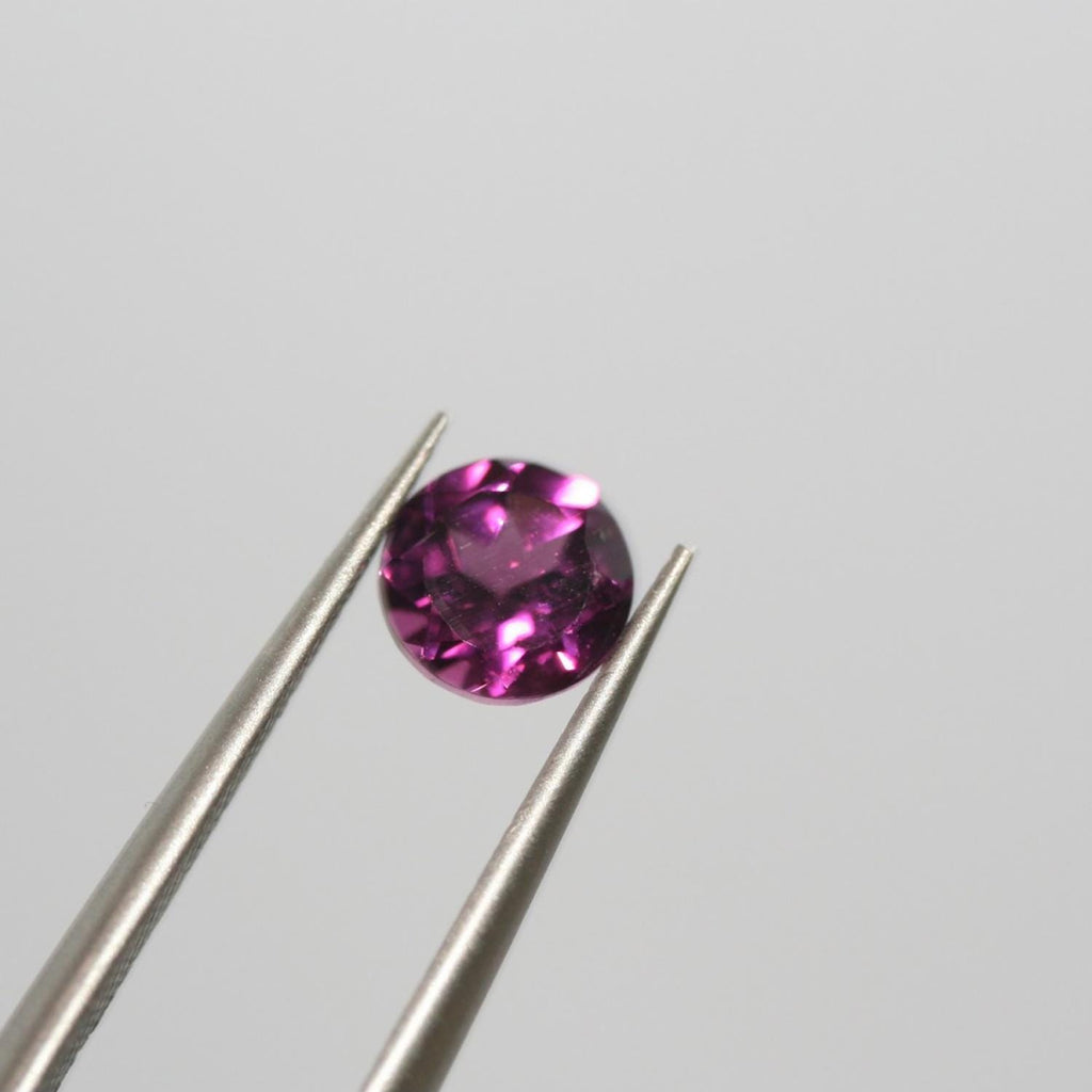 Lote de Granate Rodolita Redonda Facetada 6mm.-(8Pcs).