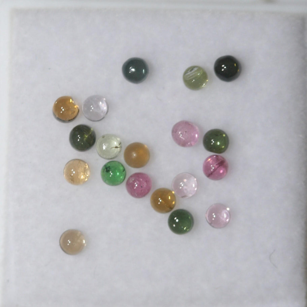 Lote de 19 cabujones redondos lisos de turmalina múltiple de 2 mm (rosa, verde, azul, amarillo y morado). Gemas sin tratar. Gemas al por mayor. Piedras auténticas.