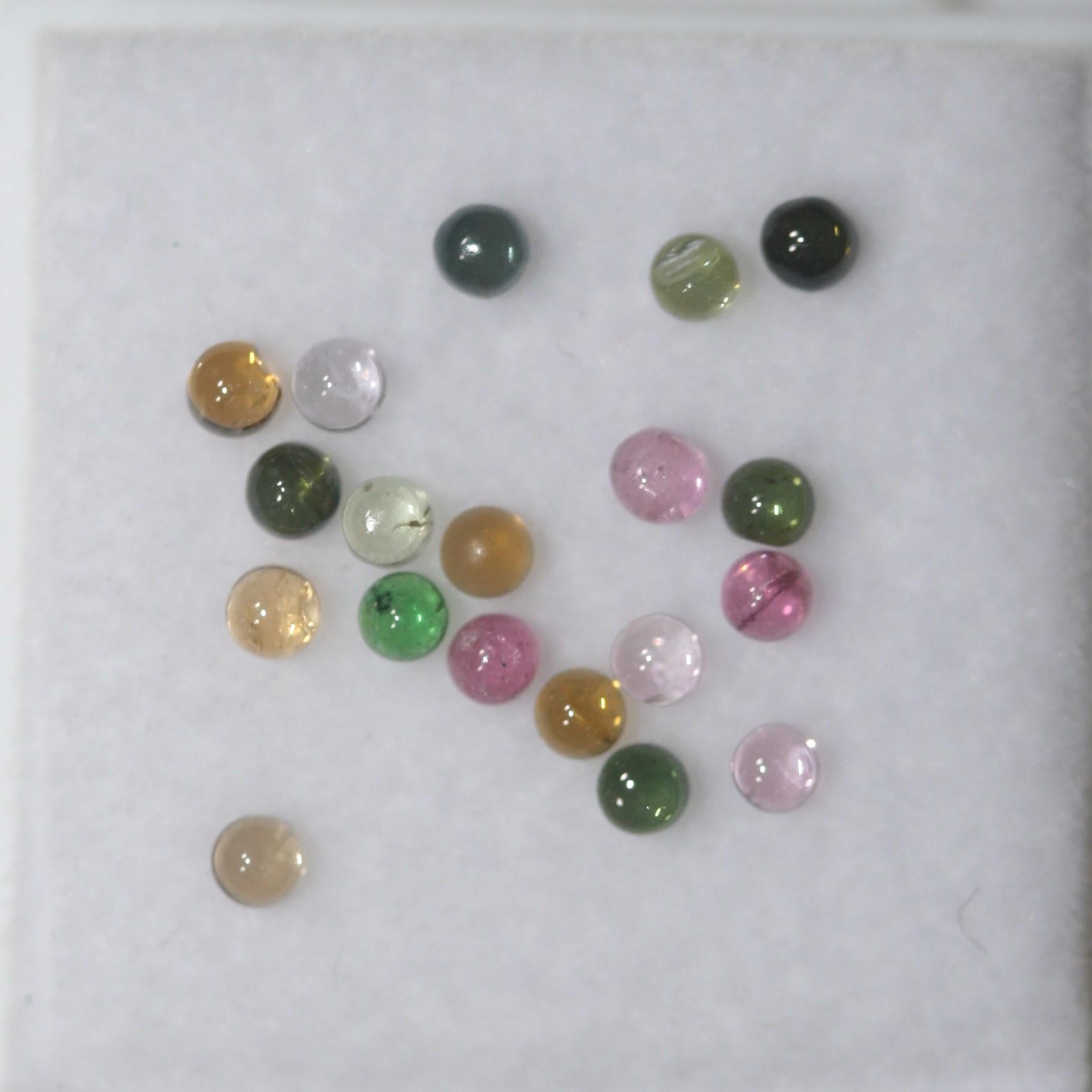 Lote de 19 cabujones redondos lisos de turmalina múltiple de 2 mm (rosa, verde, azul, amarillo y morado). Gemas sin tratar. Gemas al por mayor. Piedras auténticas.