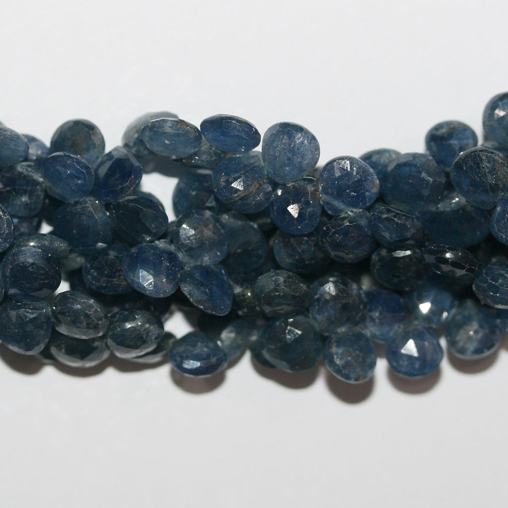 Perles en saphir facettées en forme de goutte de 8 pouces (5-6 mm). - Fil de 20 mm.