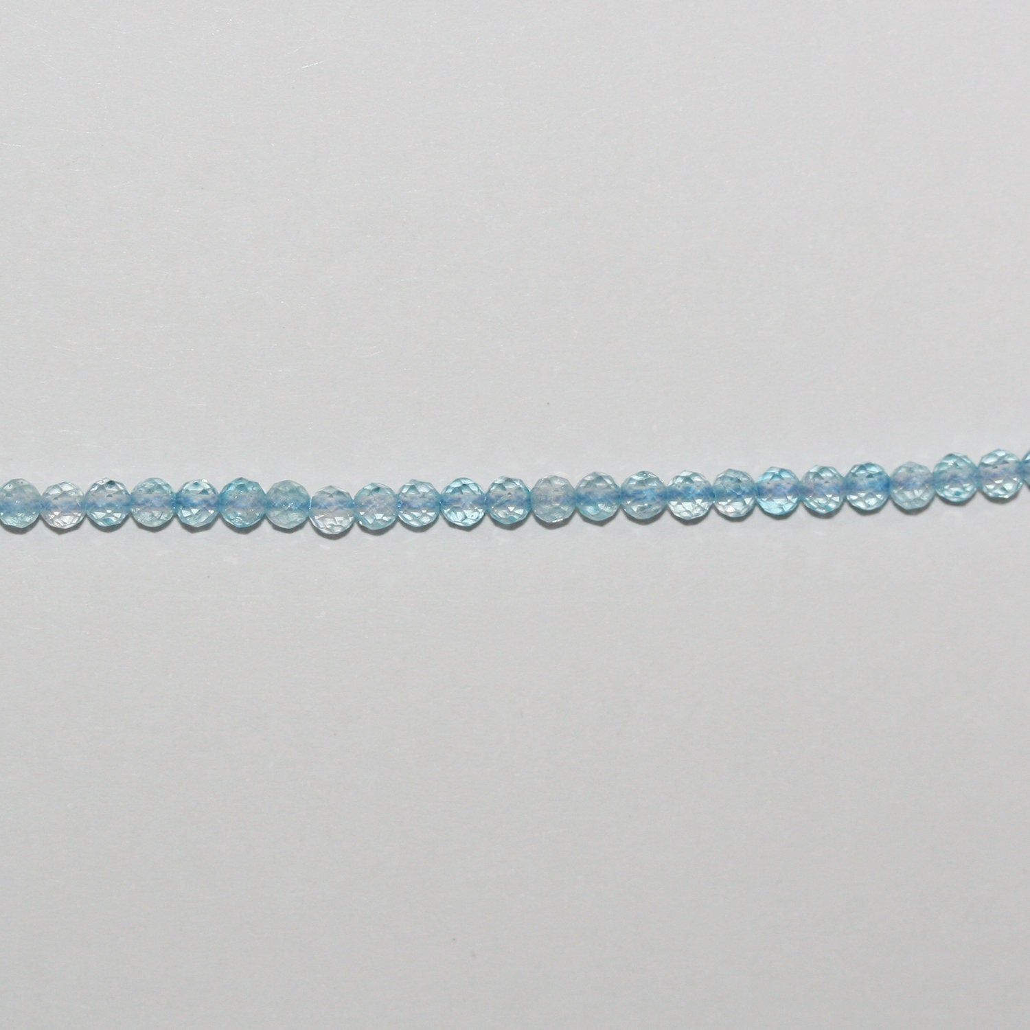 Perles rondes à facettes en topaze bleue, 15 pouces, 2,5 mm - Fil de 39 cm