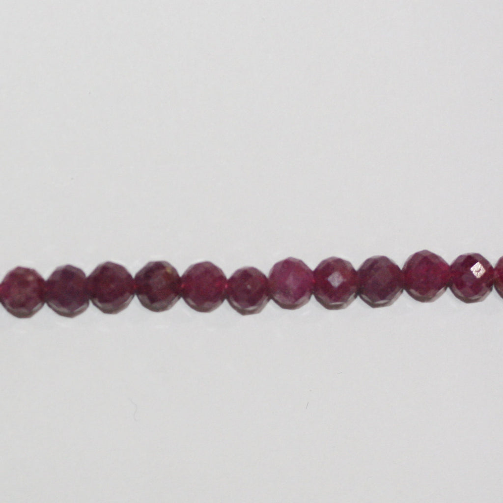 15" St Ruby Facetté Rond Perles 5-5,5 mm.-Rig 39 cm.