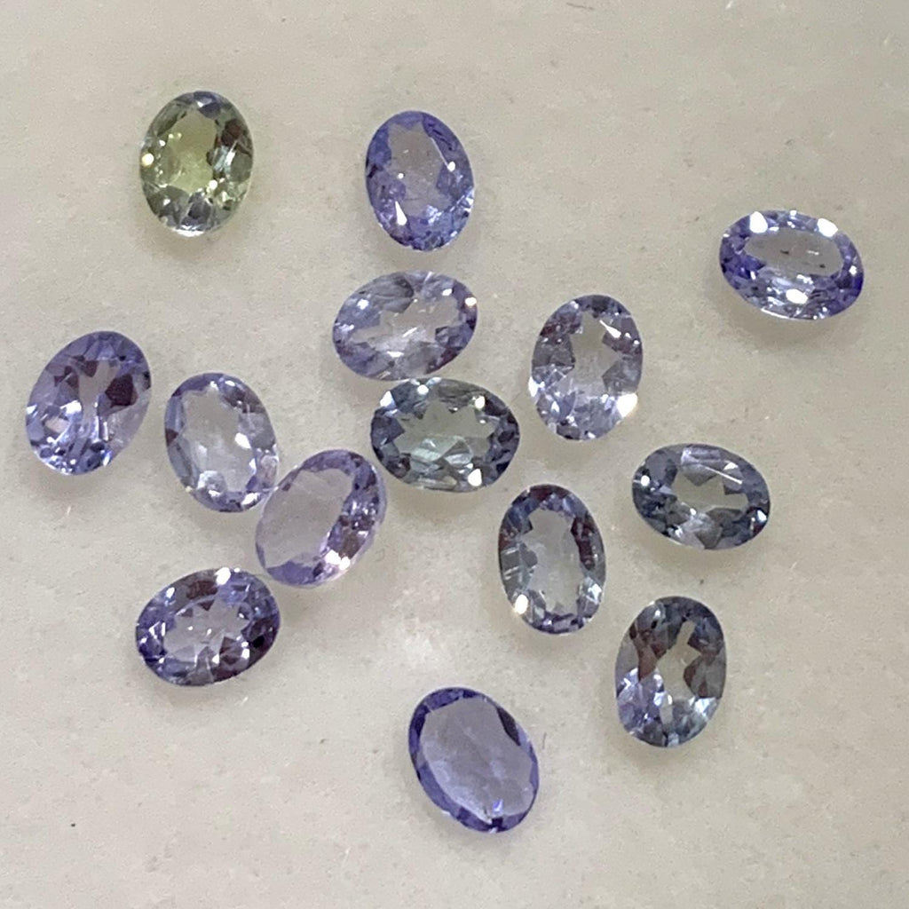 Lot de tanzanites ovales à facettes 4x3 mm (2 carats) - Pierres précieuses de qualité supérieure, vente en gros