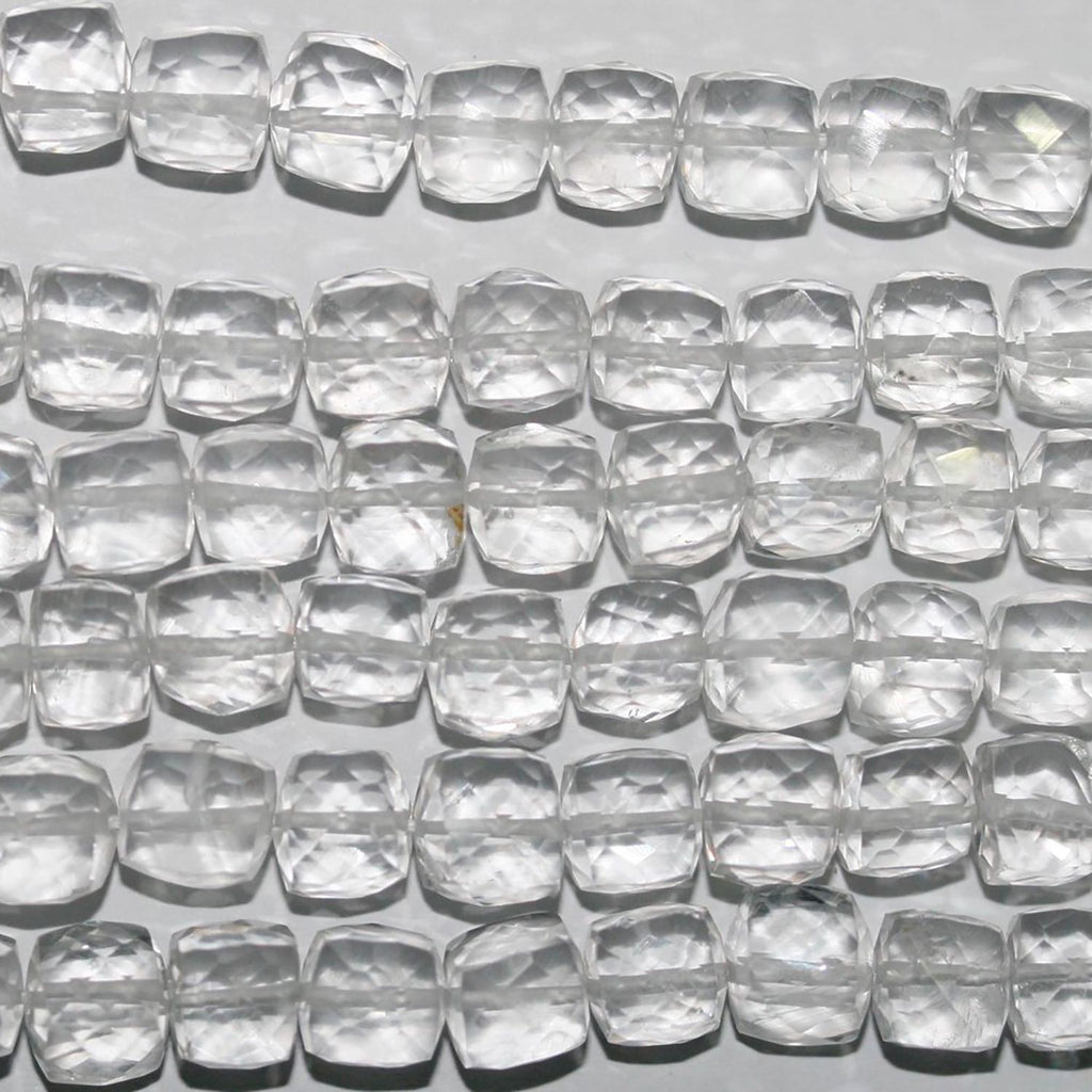 Perles cubiques à facettes en cristal de roche St 9" (7-8 mm) - Fil de 23 cm