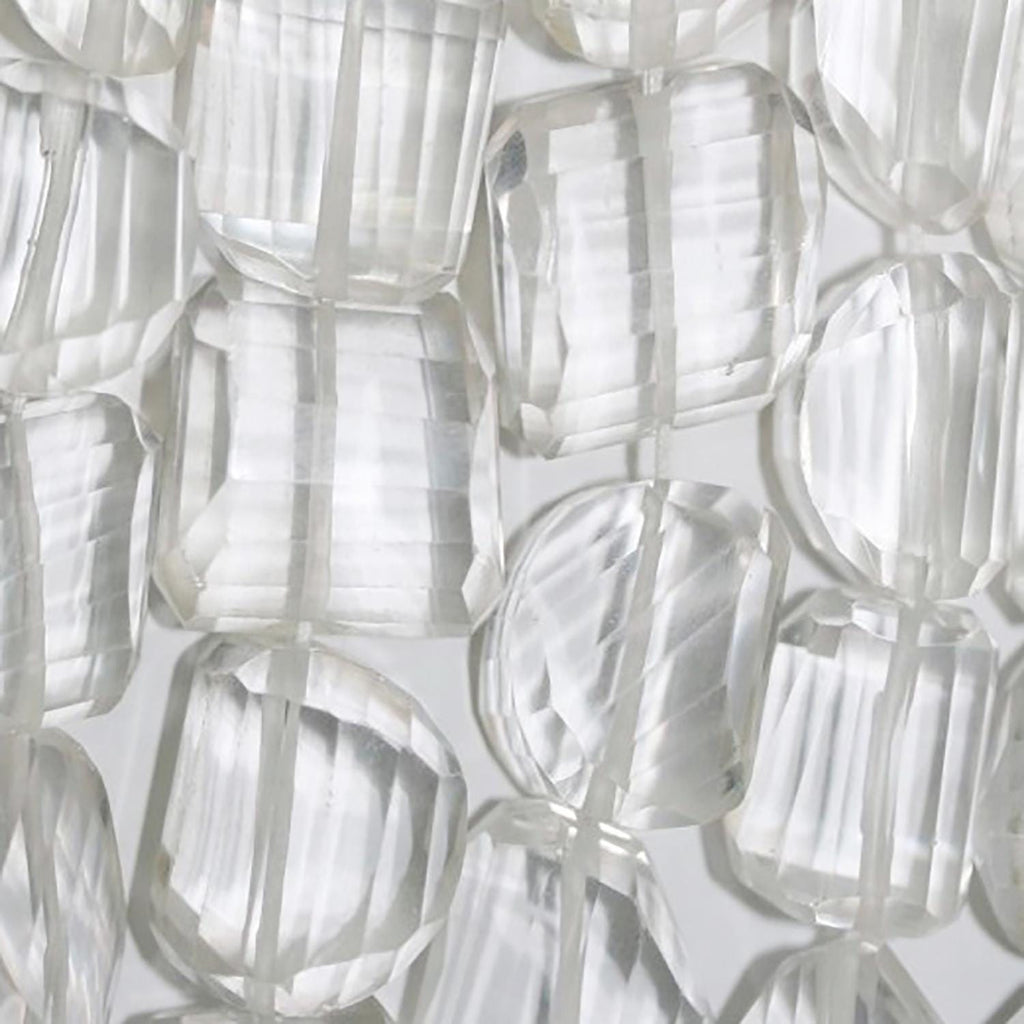 Perles de cristal de roche facettées en forme de pépites, 18 x 13 mm environ, longueur du fil : 37 cm.