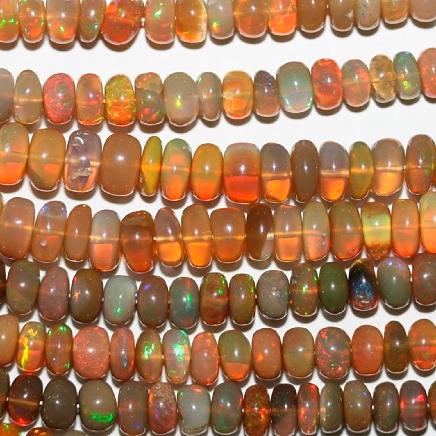 Perles rondelles lisses et graduées en opale éthiopienne, 40 cm (16 pouces), dimensions : 4 x 2,5 à 6 x 4 mm. Longueur du fil : environ 40 cm.