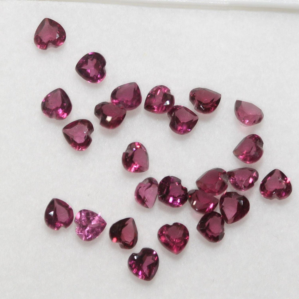 Lote Granate Rodolita Corazón Facetado 3mm.- (5CT).