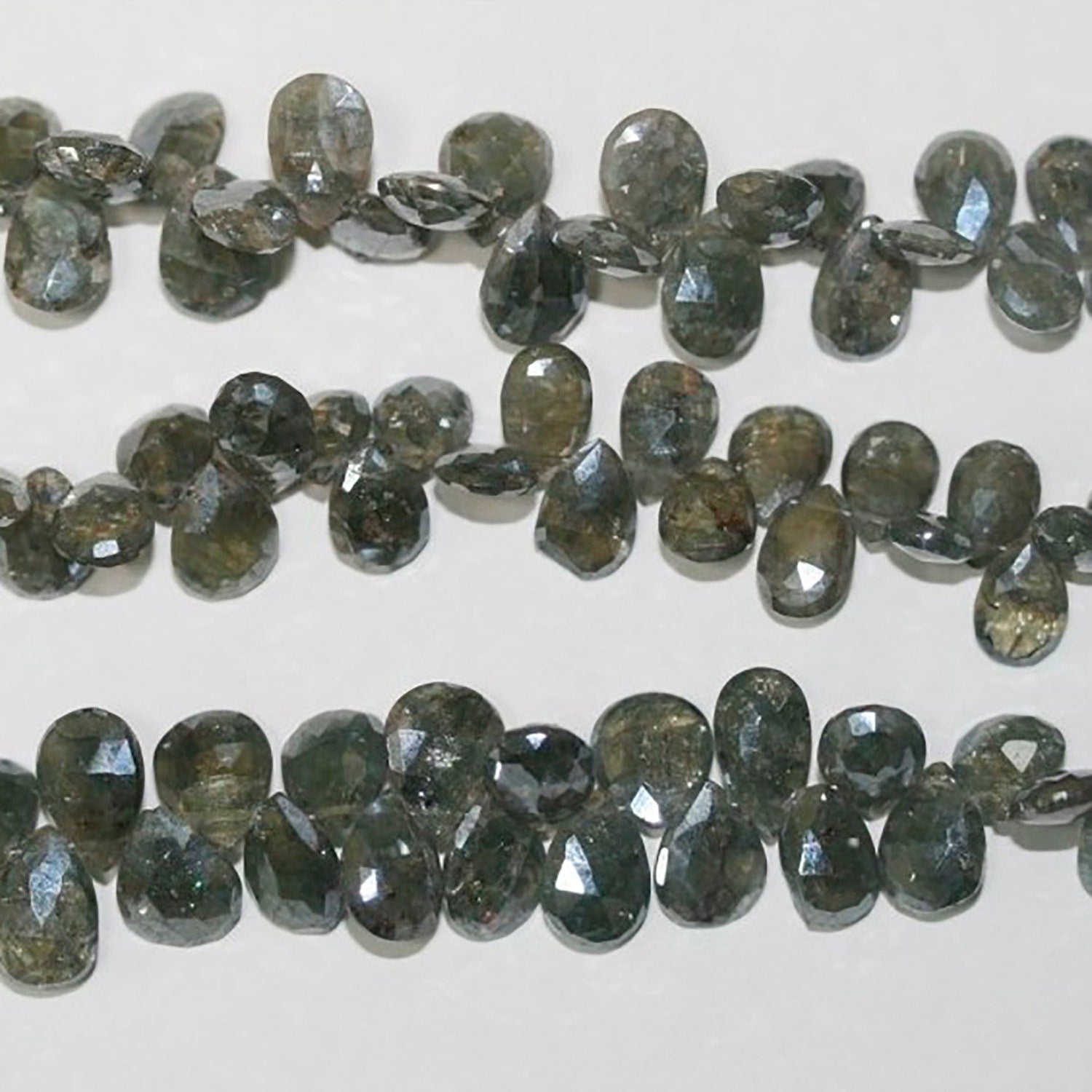 Perles en forme de goutte facettées en salmonite St, 10 x 7 mm, longueur 20 cm.