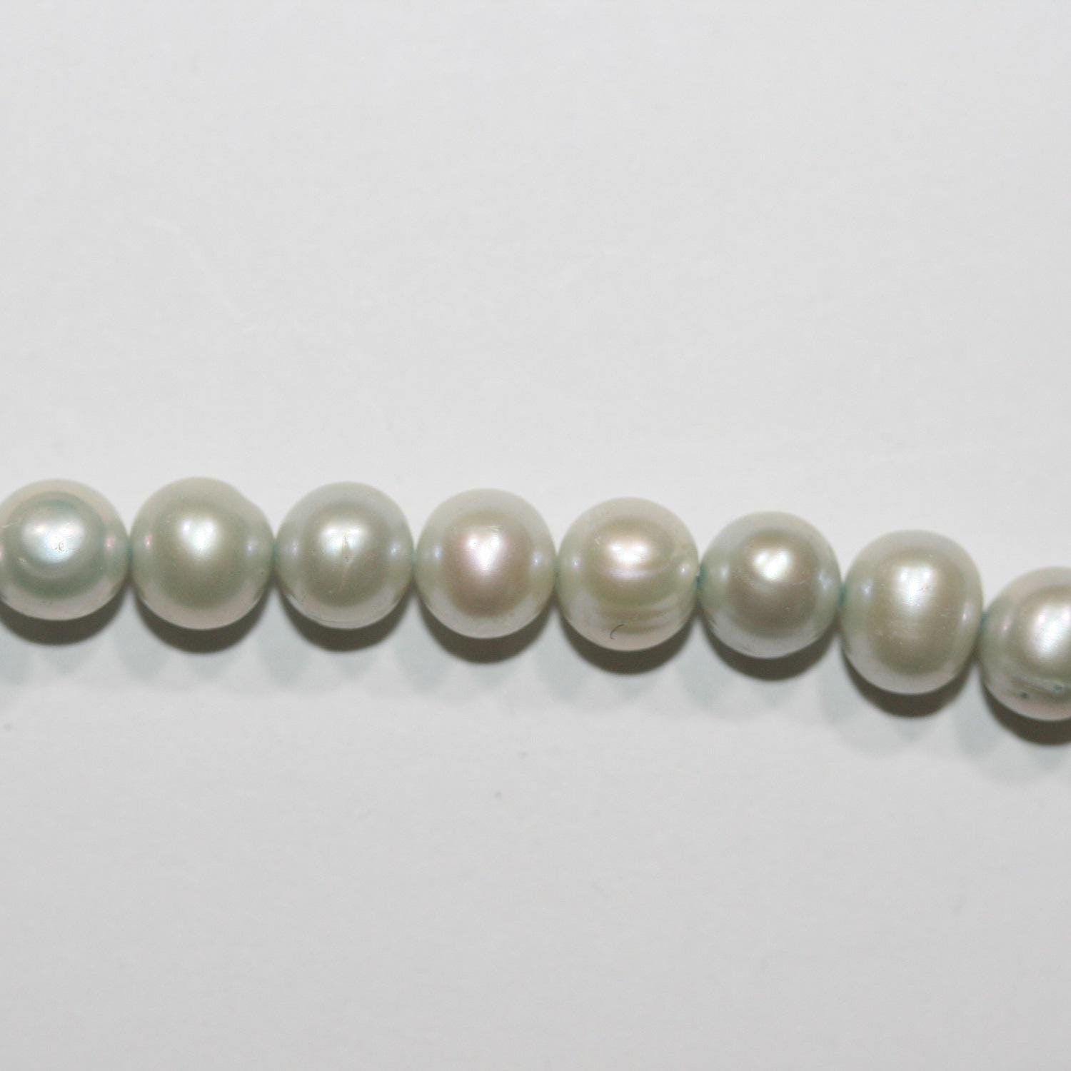 Perles rondes en nacre d'eau douce vert clair, 15 pouces, 6-6,5 mm - Fil de 38 cm - Réf. 3480