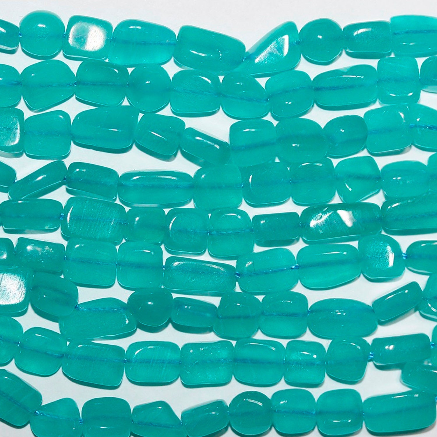 Perles de pépites lisses en amazonite St de 15 pouces (environ 39 cm), diamètre 5-11 mm. Longueur du fil : 39 cm.