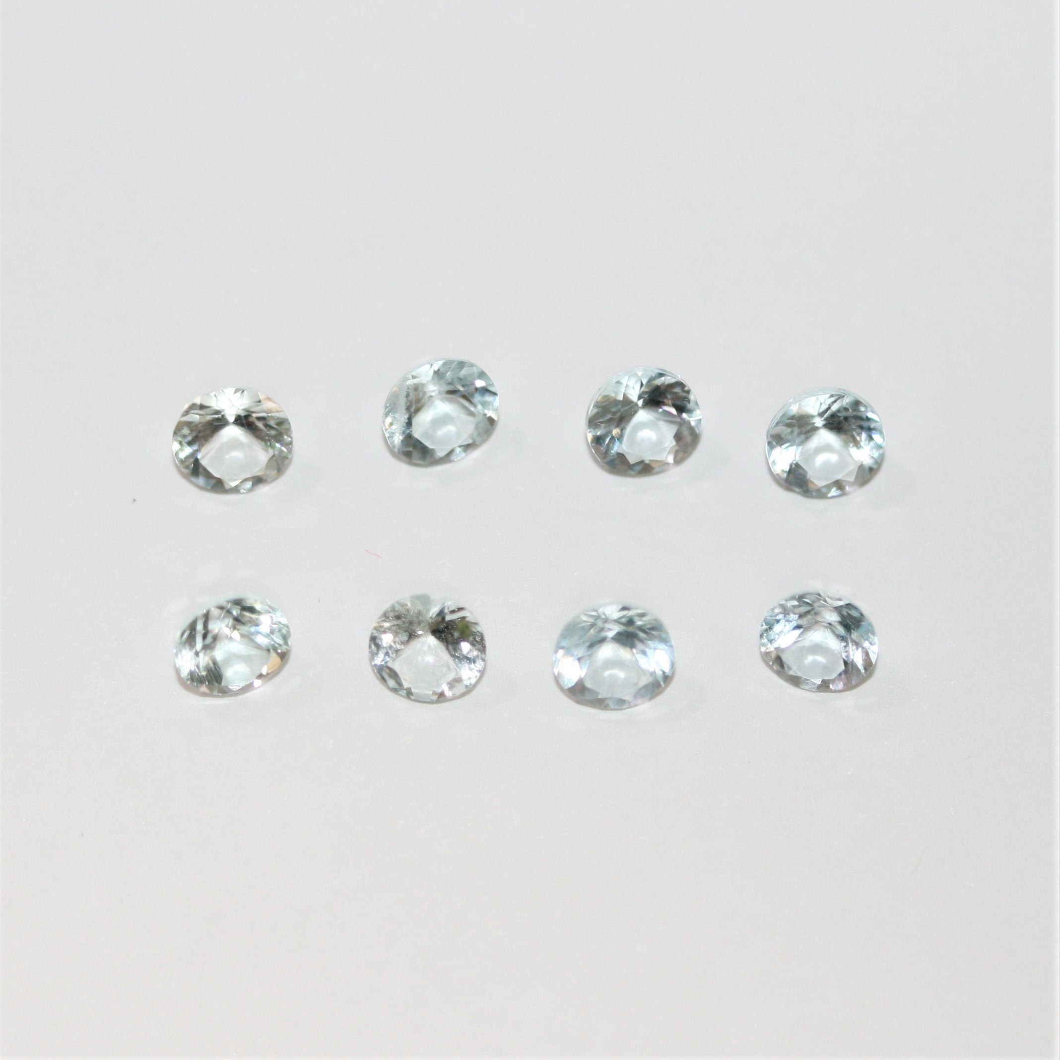 Lote de 8 Aguamarinas Redondas Facetadas de 5 mm. (8 Piezas)