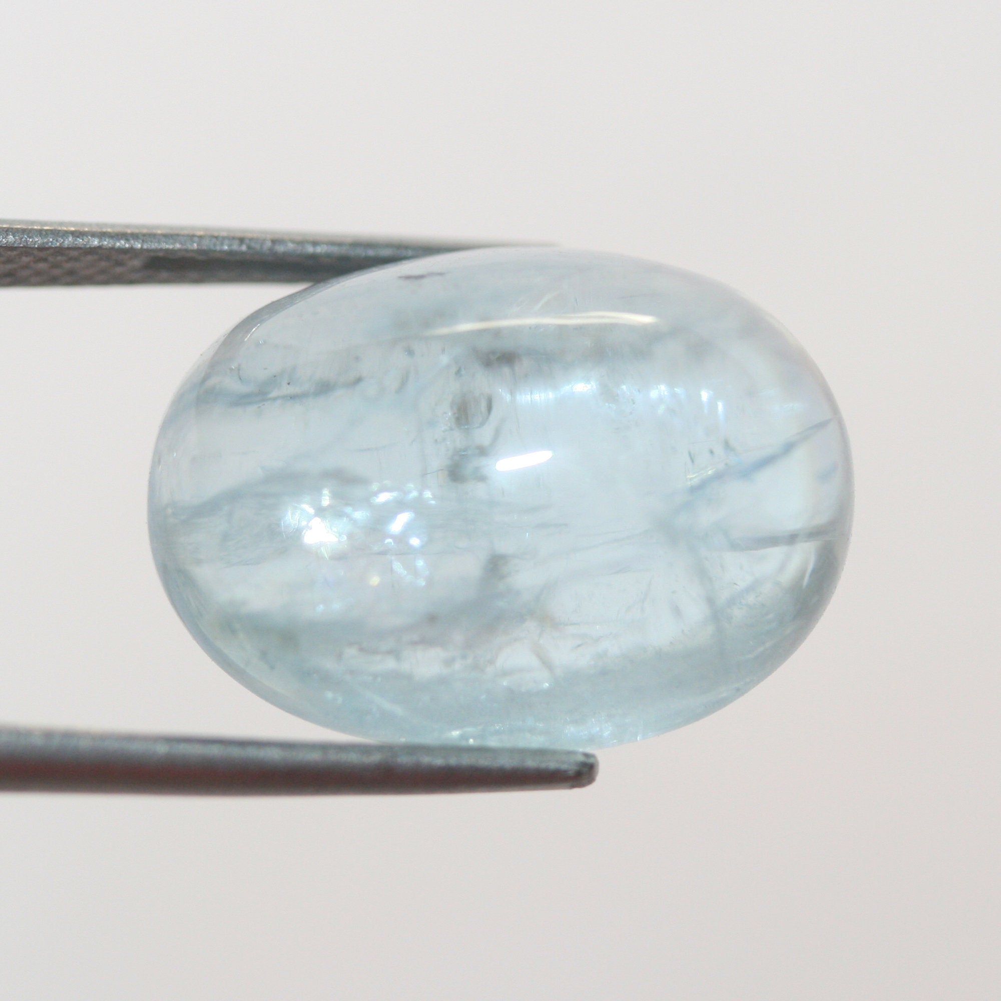 Beautiful Natural Aquamarine 17.5x13mm Oval Cabochon. Aquamarine 14.25 Cts Cabochon