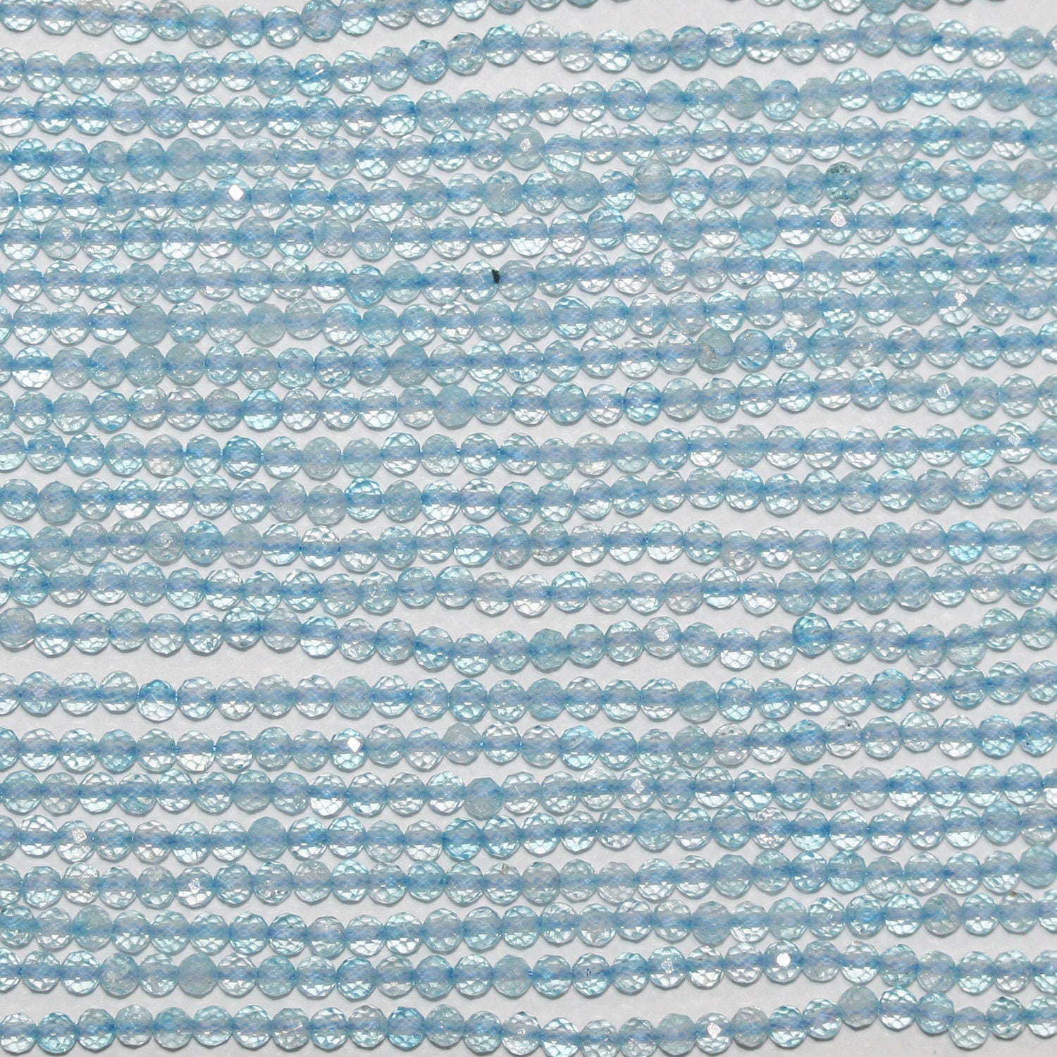 Perles rondes à facettes en topaze bleue, 15 pouces, 2,5 mm - Fil de 39 cm