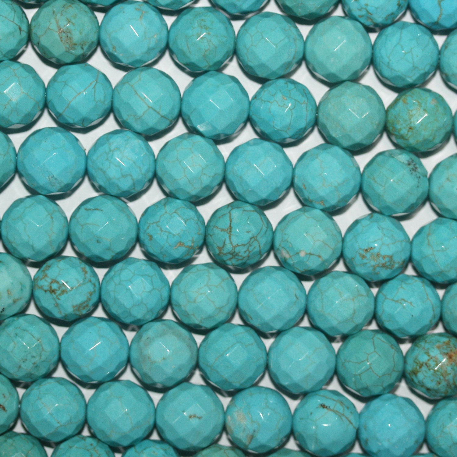 Cuentas redondas facetadas de turquesa de 16", 12 mm, hilo de 40 cm.