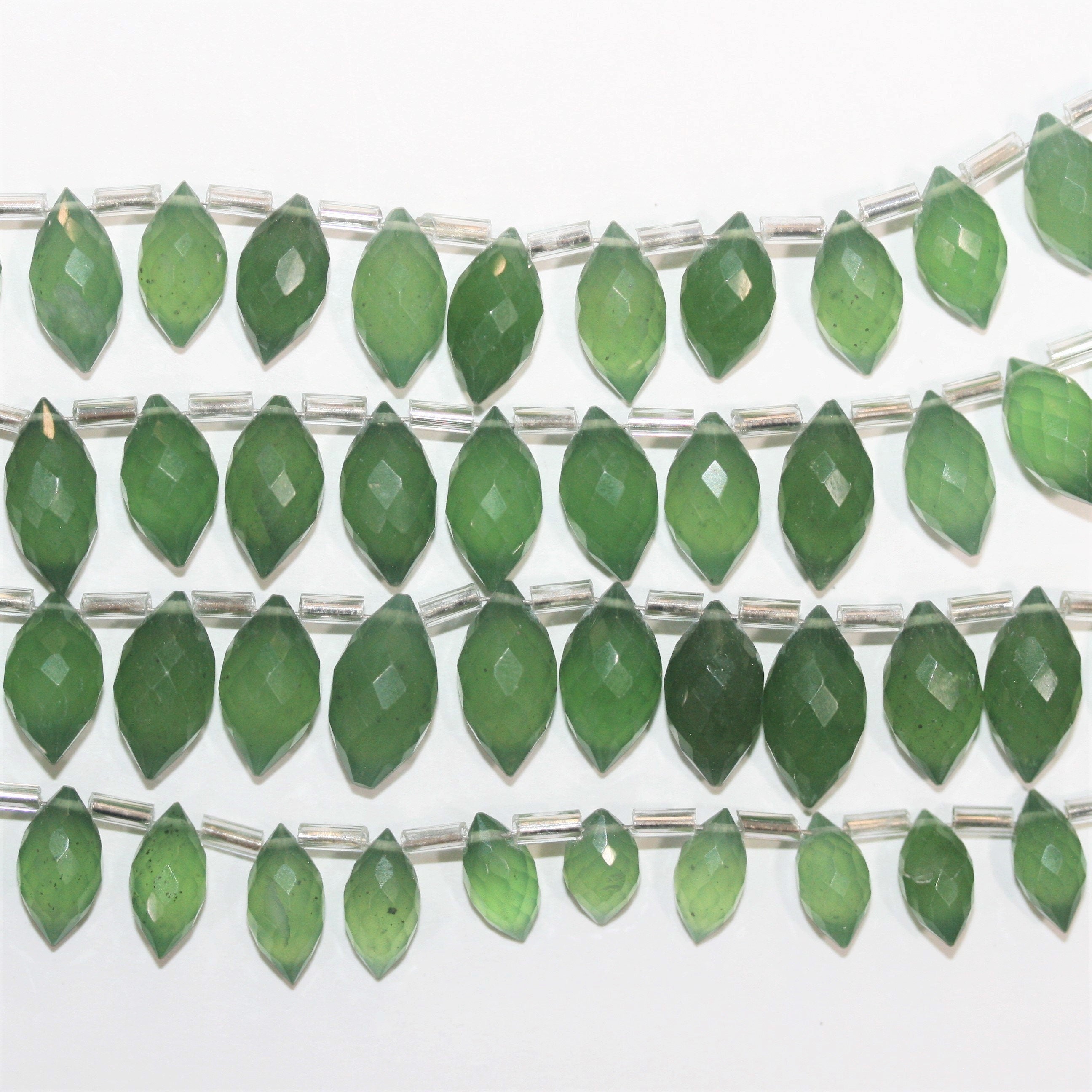 Cuentas de serpentina facetadas de 18 cm, 12 x 7 mm. Aprox. - Hilo de 18 cm.