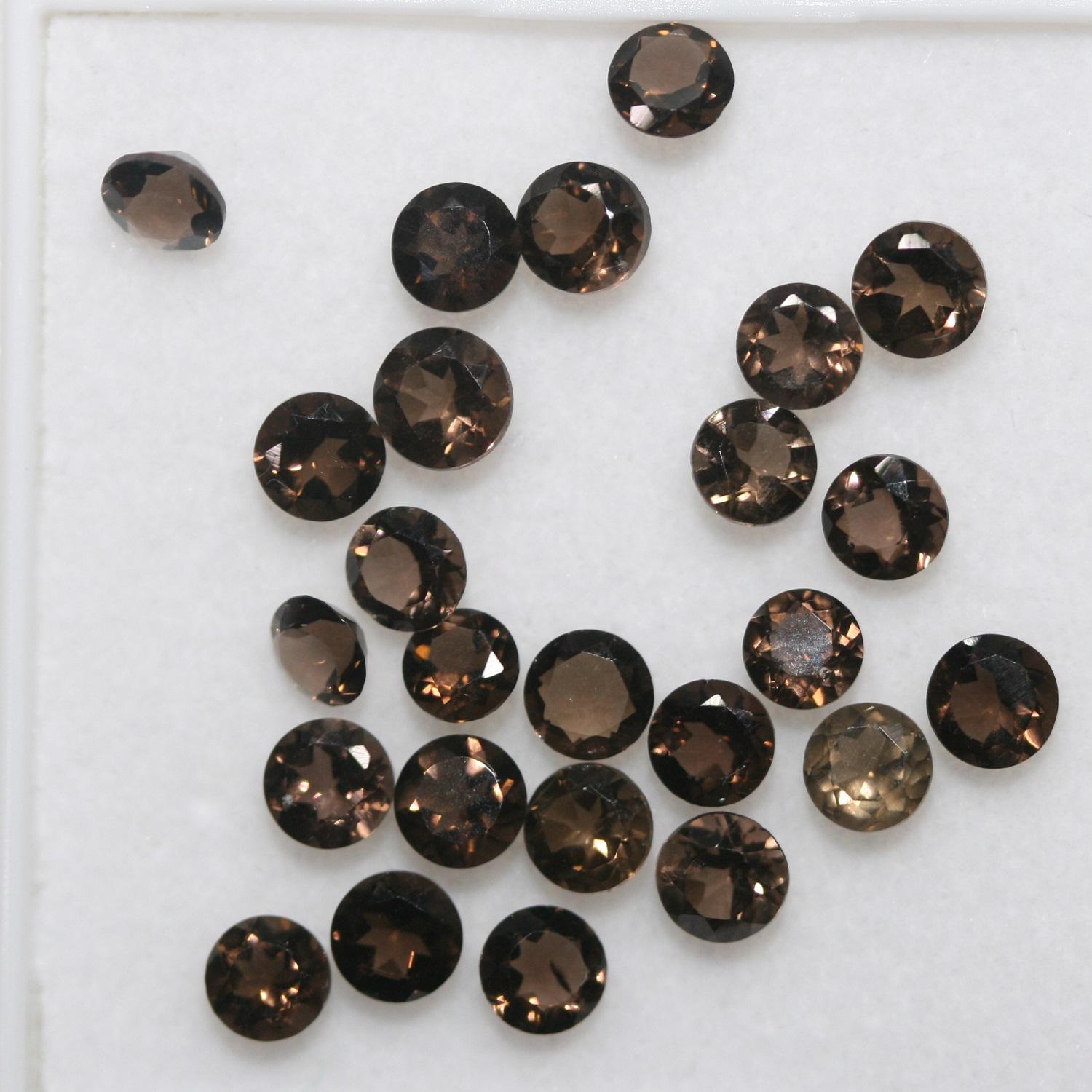 Lot de 20 pierres rondes à facettes en quartz fumé de 4 mm.