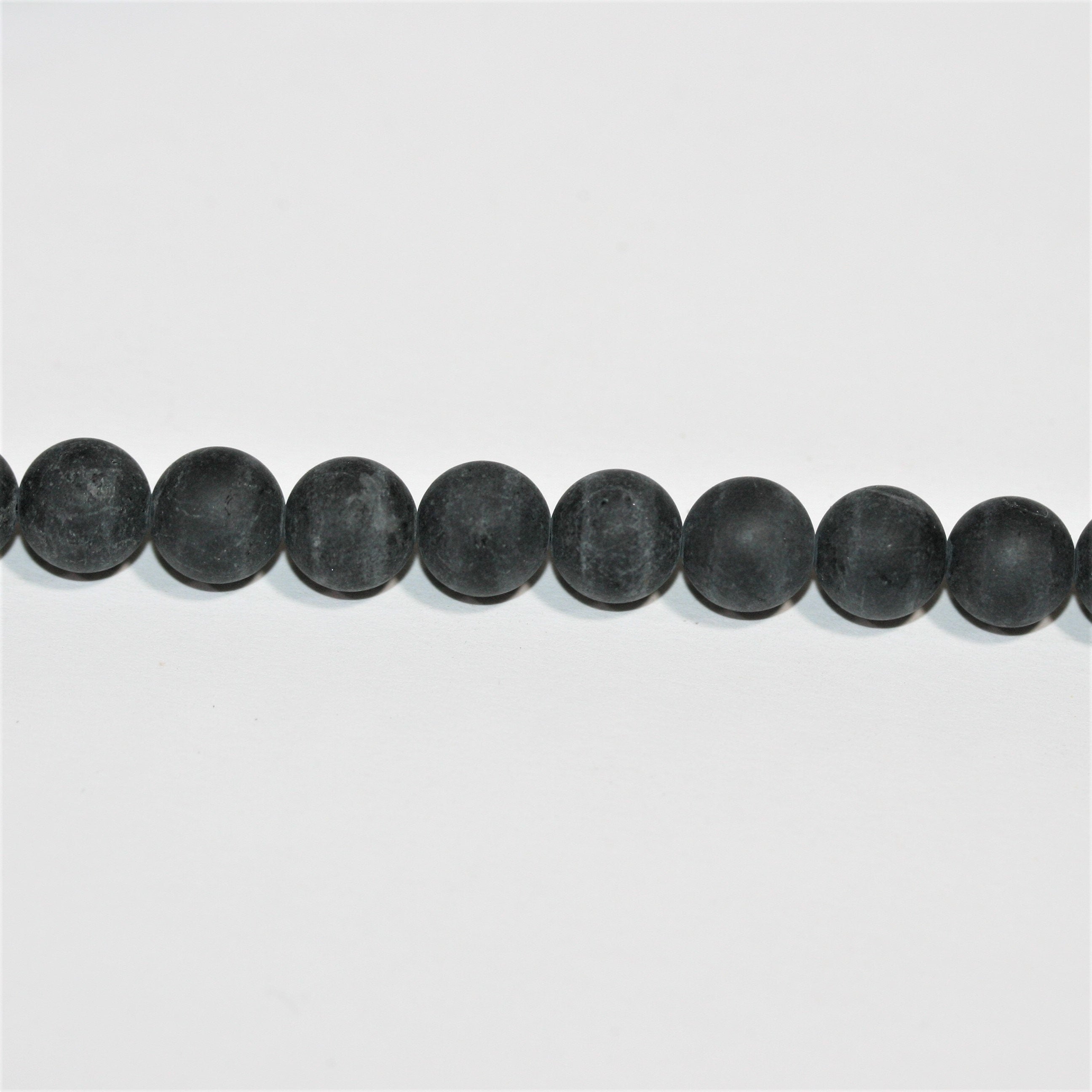 15" St. Black Tourmaline Finition Mate Perles Rondes Lisses 8mm.- Brin 38cm.