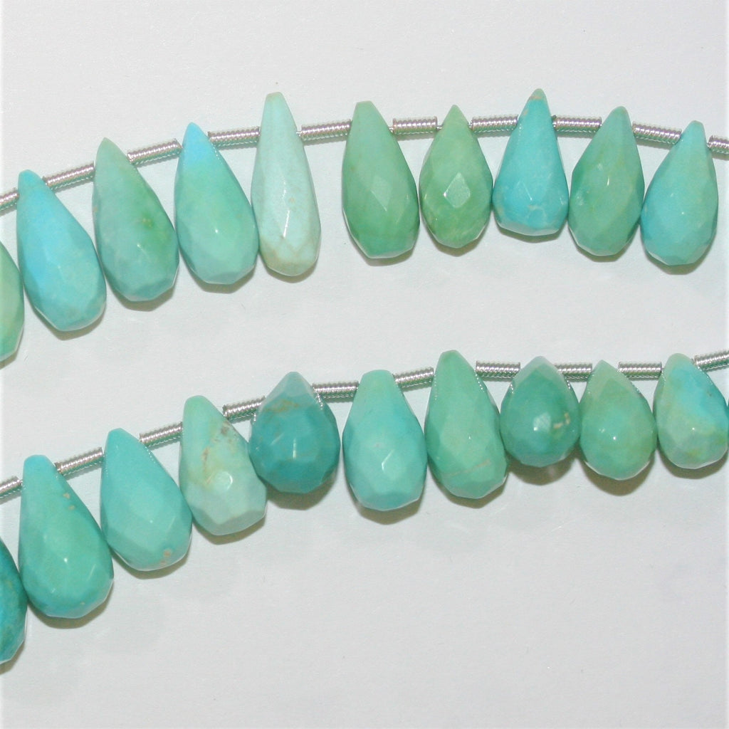 Cuentas facetadas graduadas de turquesa St. de 9", 16 x 8,5-10 x 6 mm. Aprox.