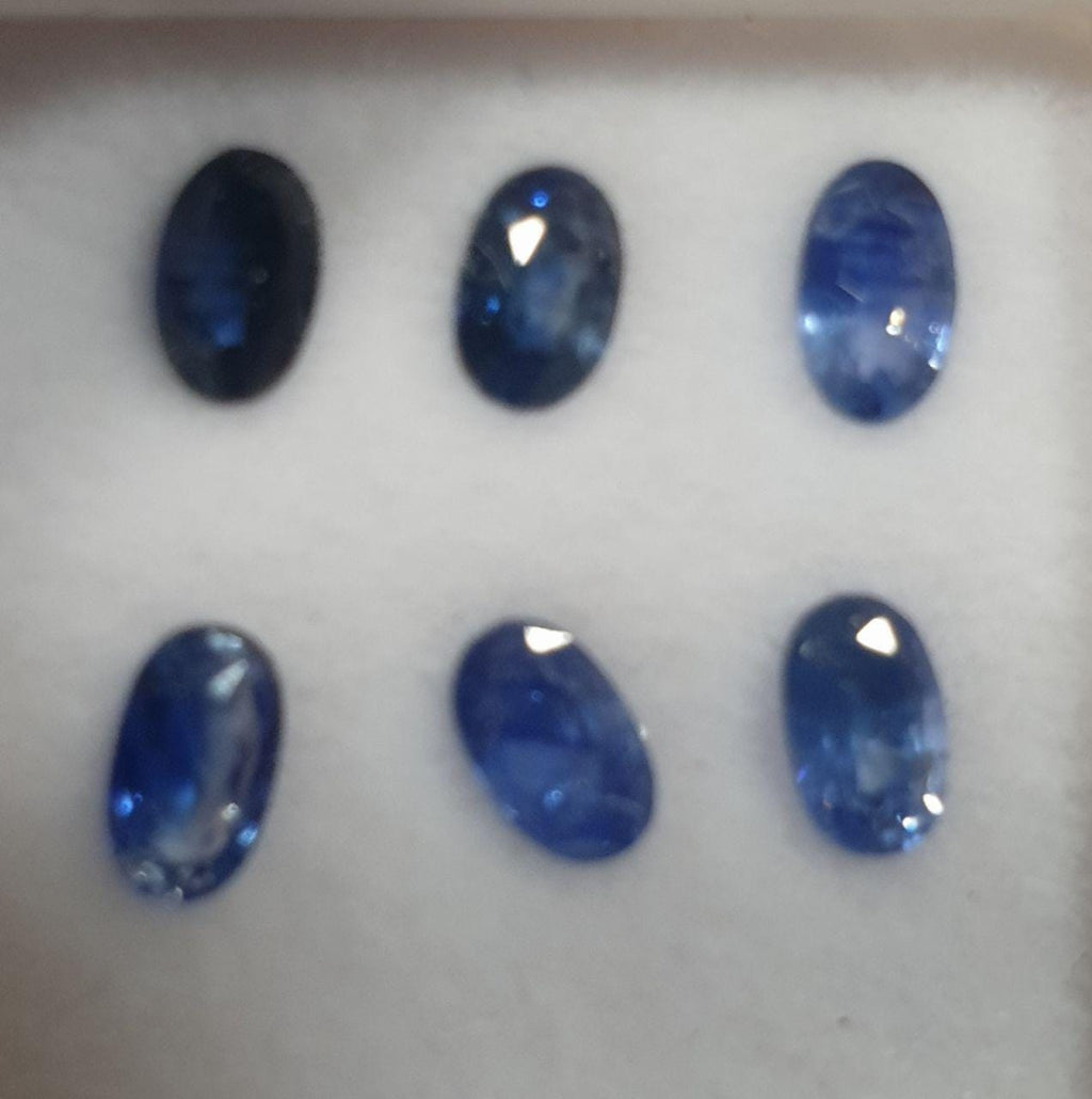 Lote de 6 zafiros azules naturales facetados ovalados de 5 x 3 mm. Piedras preciosas sueltas. Precio al por mayor. Gemas naturales.