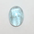 Magnifique cabochon ovale d'aigue-marine naturelle de 17,5 x 13 mm. Aigue-marine de 14,25 carats.