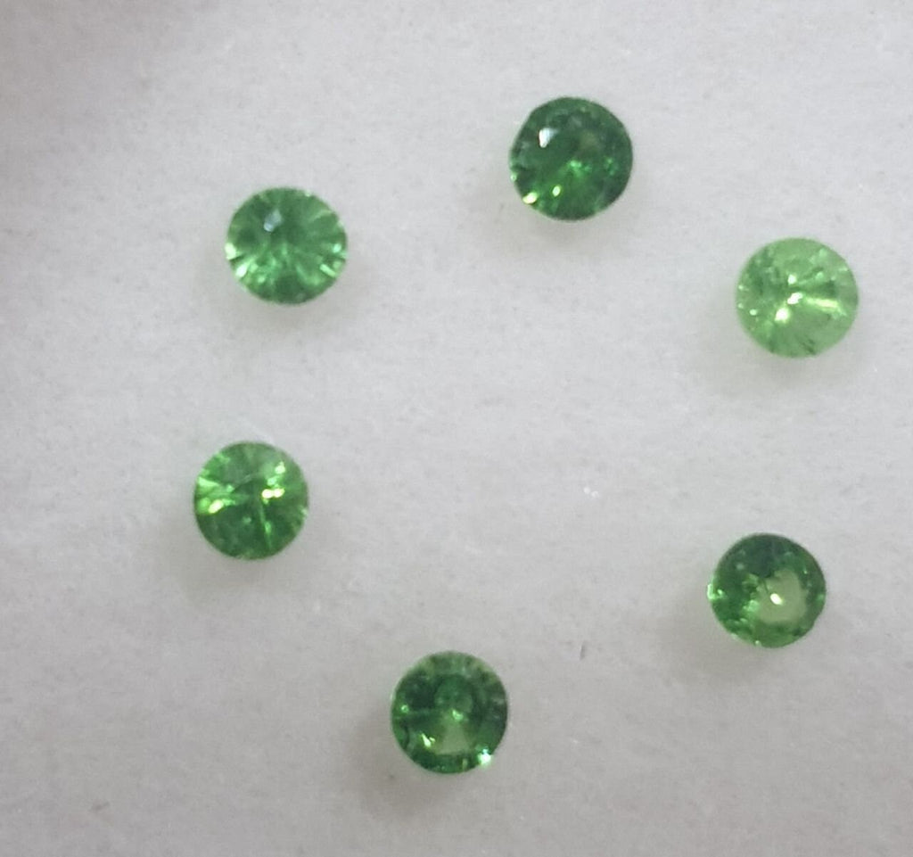 Lote de 6 granates tsavorita facetados redondos de 2 mm. - Paquetes de piedras preciosas - Piedras sueltas al por mayor