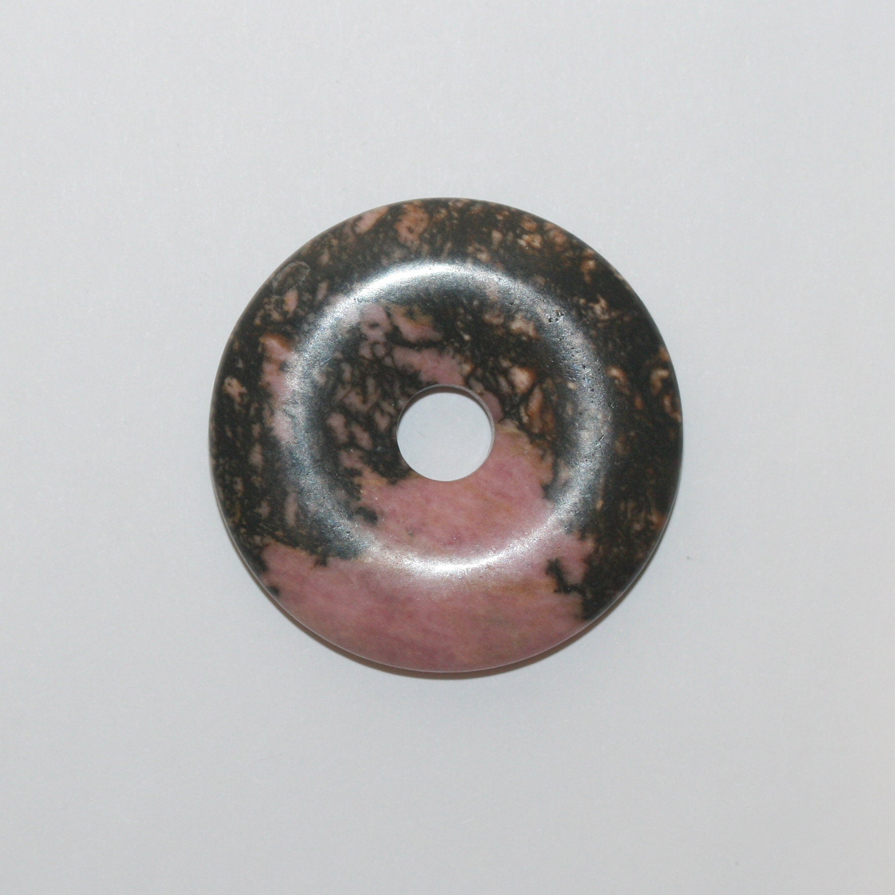 Pendentif disque rond lisse en rhodonite 40 mm - Pierre précieuse naturelle
