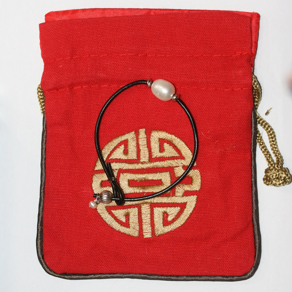 Bracelet ovale en cuir argenté et perles - Longueur 20 cm