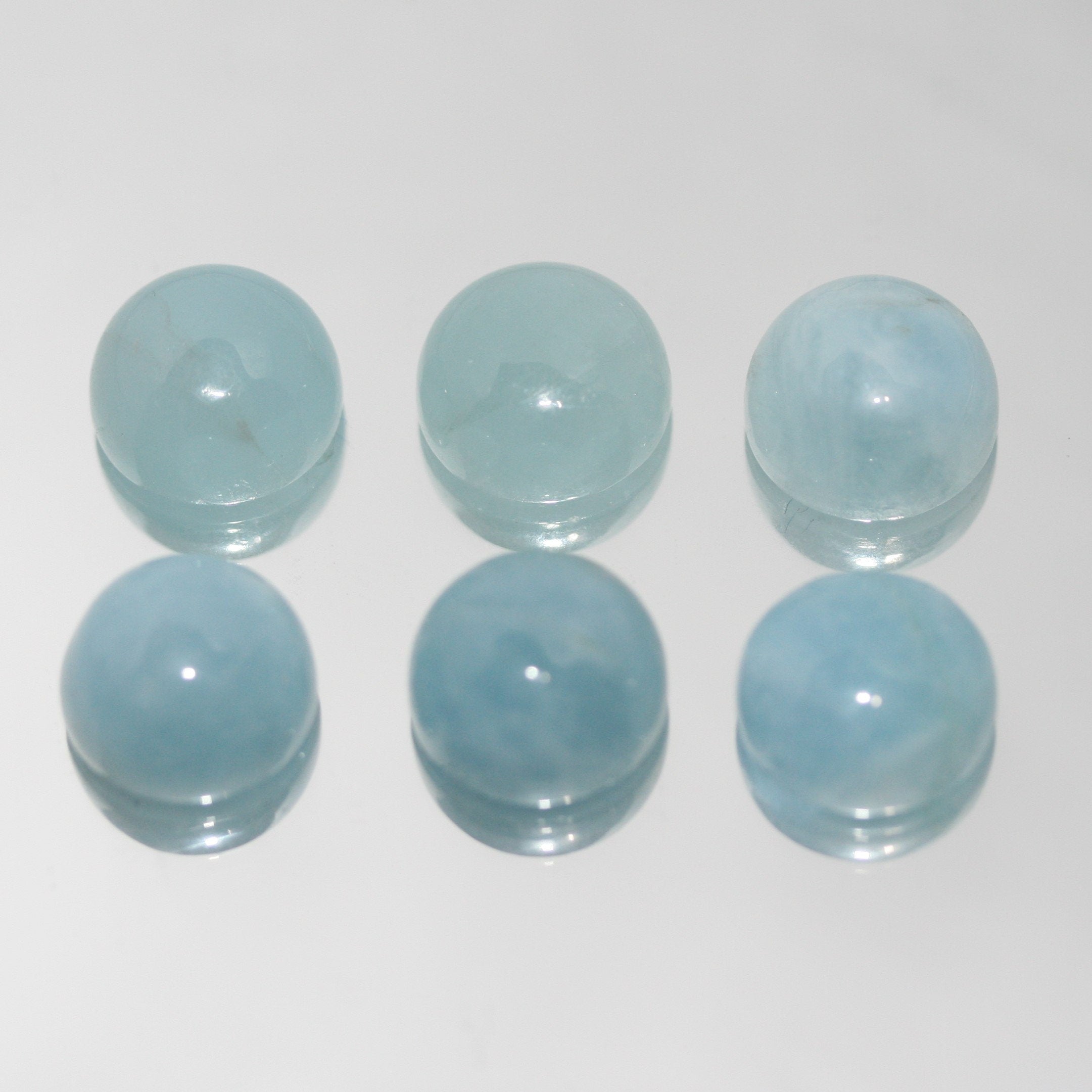6 cabochons ronds lisses en aigue-marine de 12 mm. (6 pièces)