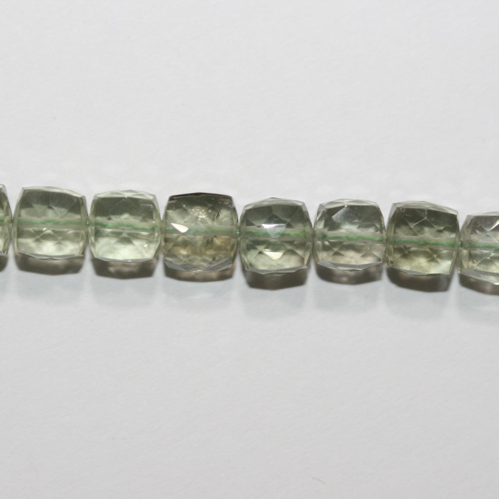 Perles cubiques à facettes en prasiolite de 8 pouces (environ 7-8 mm) - Longueur du fil : 21 cm.