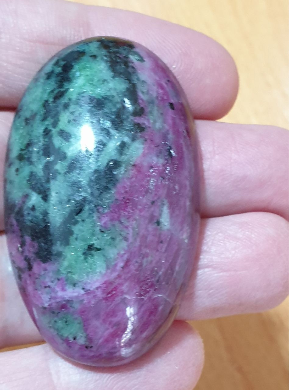 HUGE museum Piece Ruby Zoisite Oval Cabochon 49.3x29.2x13.3mm.-(171.66 ct) Natural Untreated Gemstone