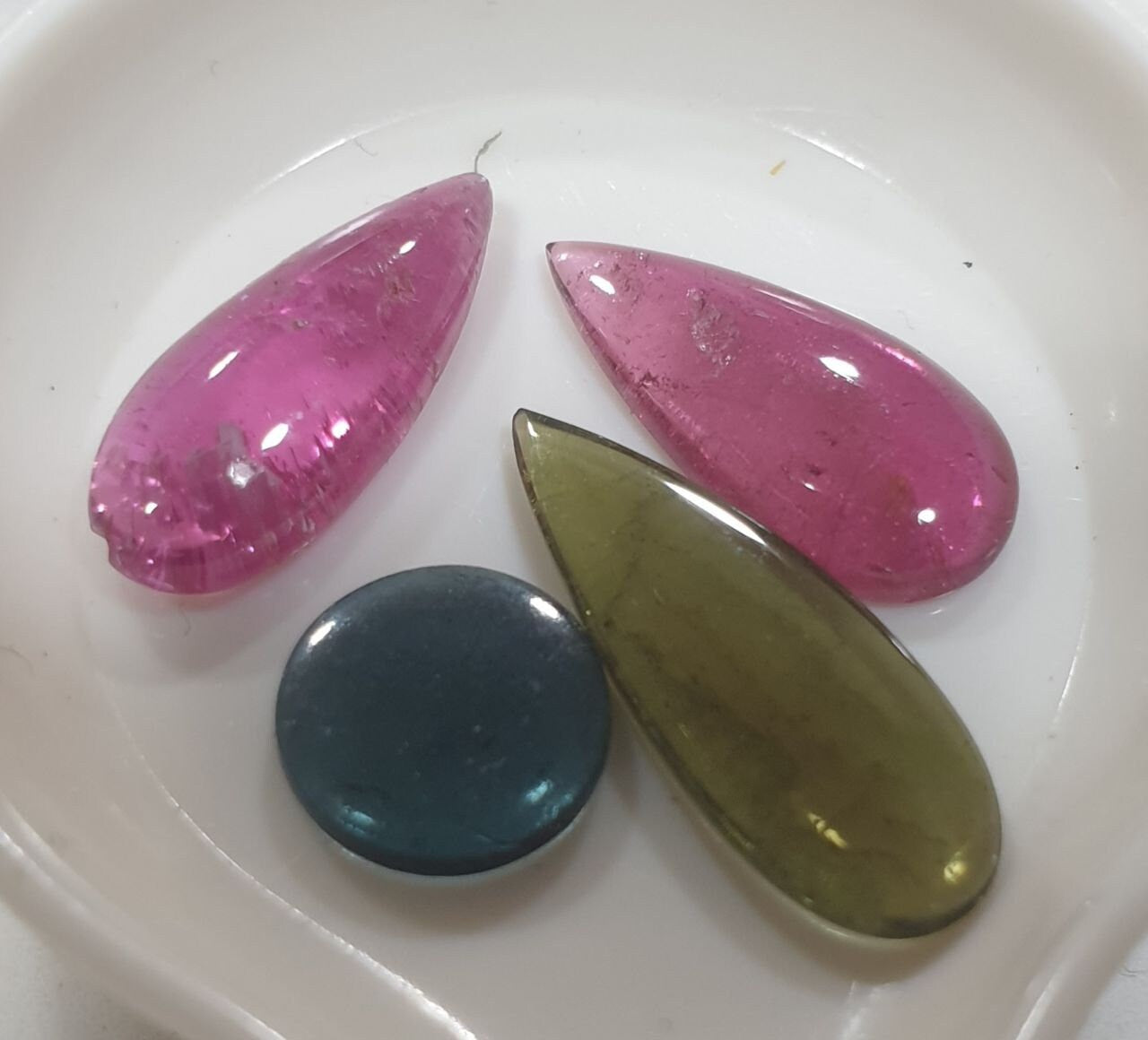 Lot de cabochons en tourmaline bleue, verte et rose (4 pièces) - Pierres précieuses en vrac - Prix de gros - Gemmes naturelles