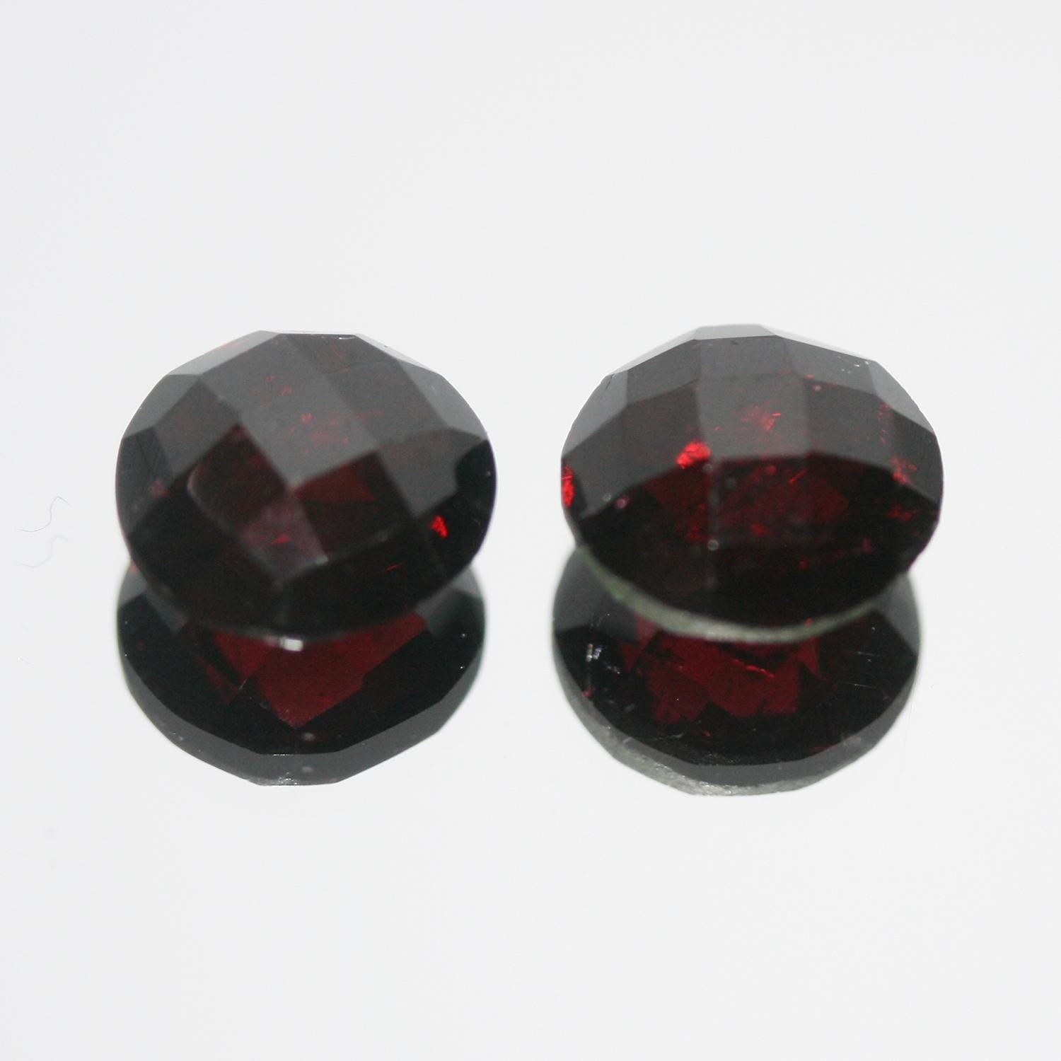 1 Pair Garnet Round Faceted Briolette cut 10mm (1 pair)