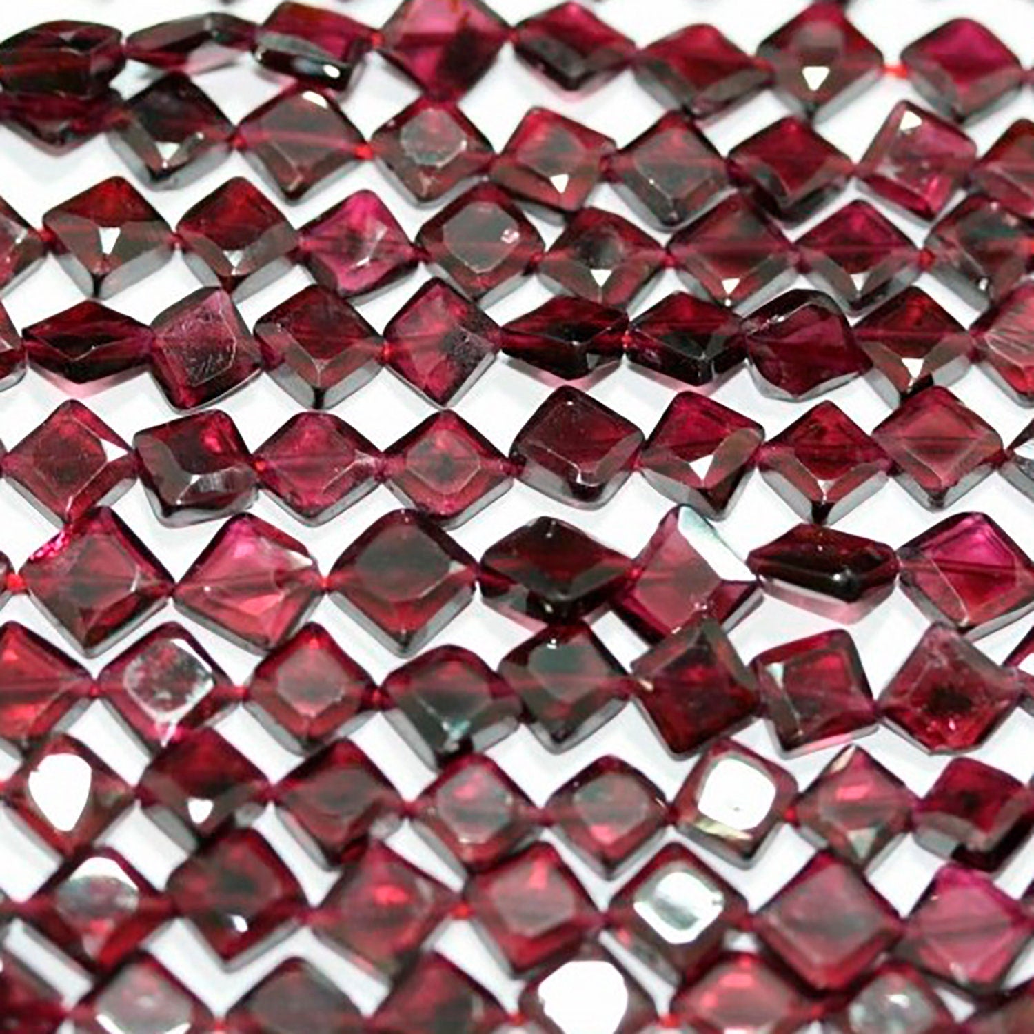 14" St Garnet Faceted Square Beads 6mm -Strand 37cm