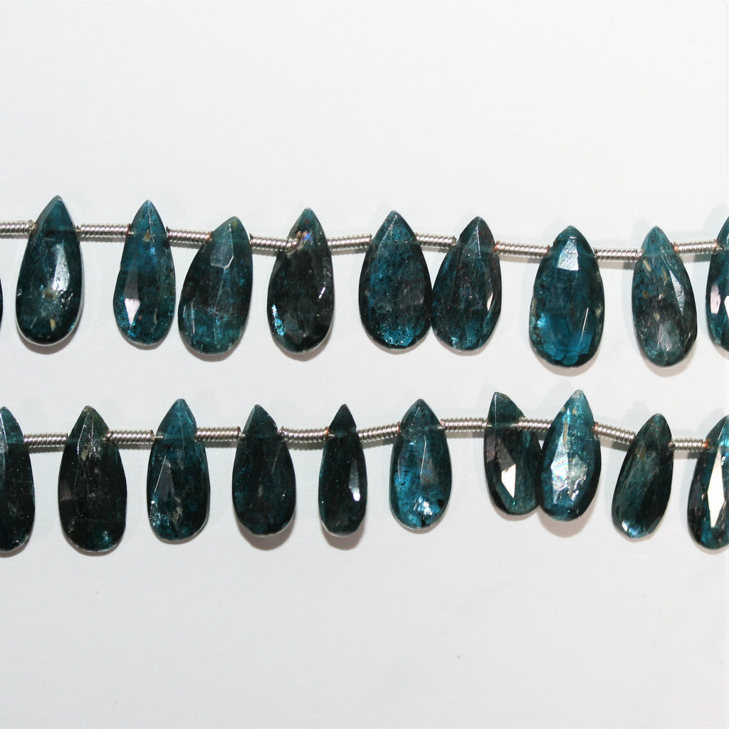 Cuentas de cianita santa facetadas de 7", 11 x 6 mm. Aprox. - Hilo de 20 cm.