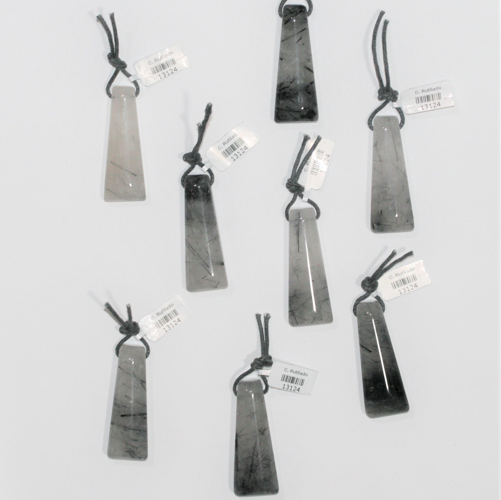 Pendentif rectangulaire en quartz tourmaliné, 45 x 17 mm environ (différentes tailles et styles disponibles).