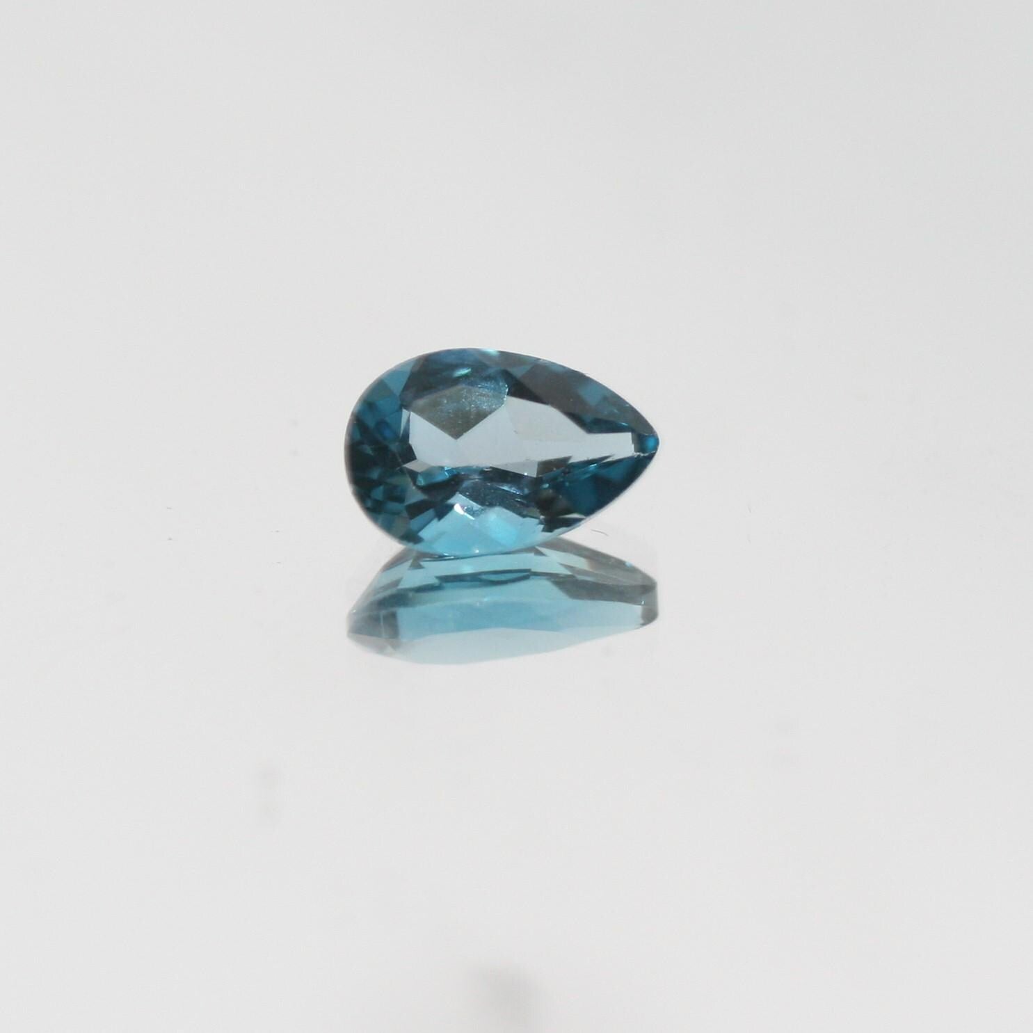 Lote de 2 piezas de topacio azul Londres facetado, gota de 8 x 6 mm (2 piezas)