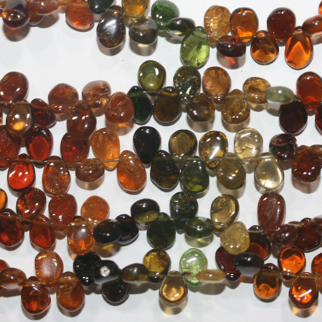 Perles en forme de goutte lisses en tourmaline St Petro de 9 pouces (7 x 5 mm). Longueur du fil : environ 23 cm.